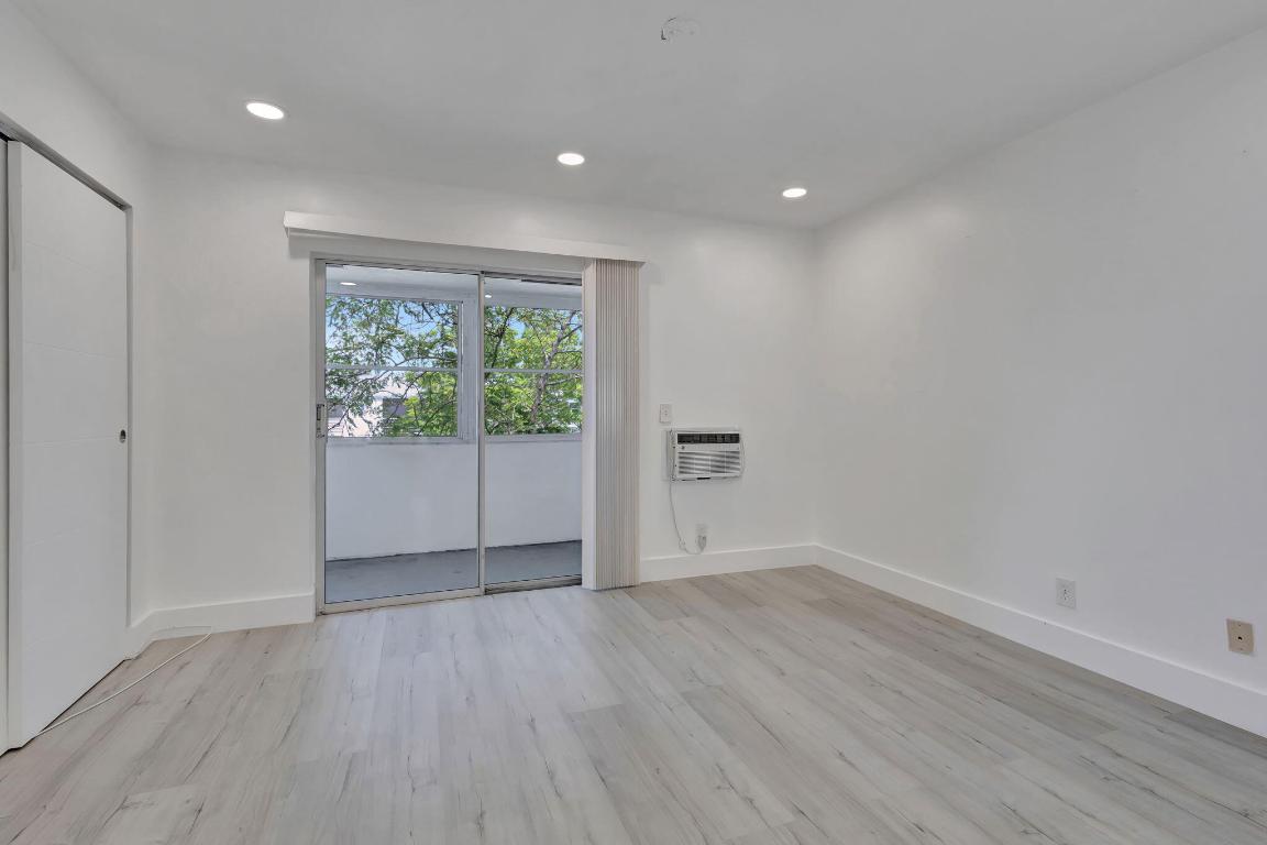 DORCHESTER CONDO - Residential