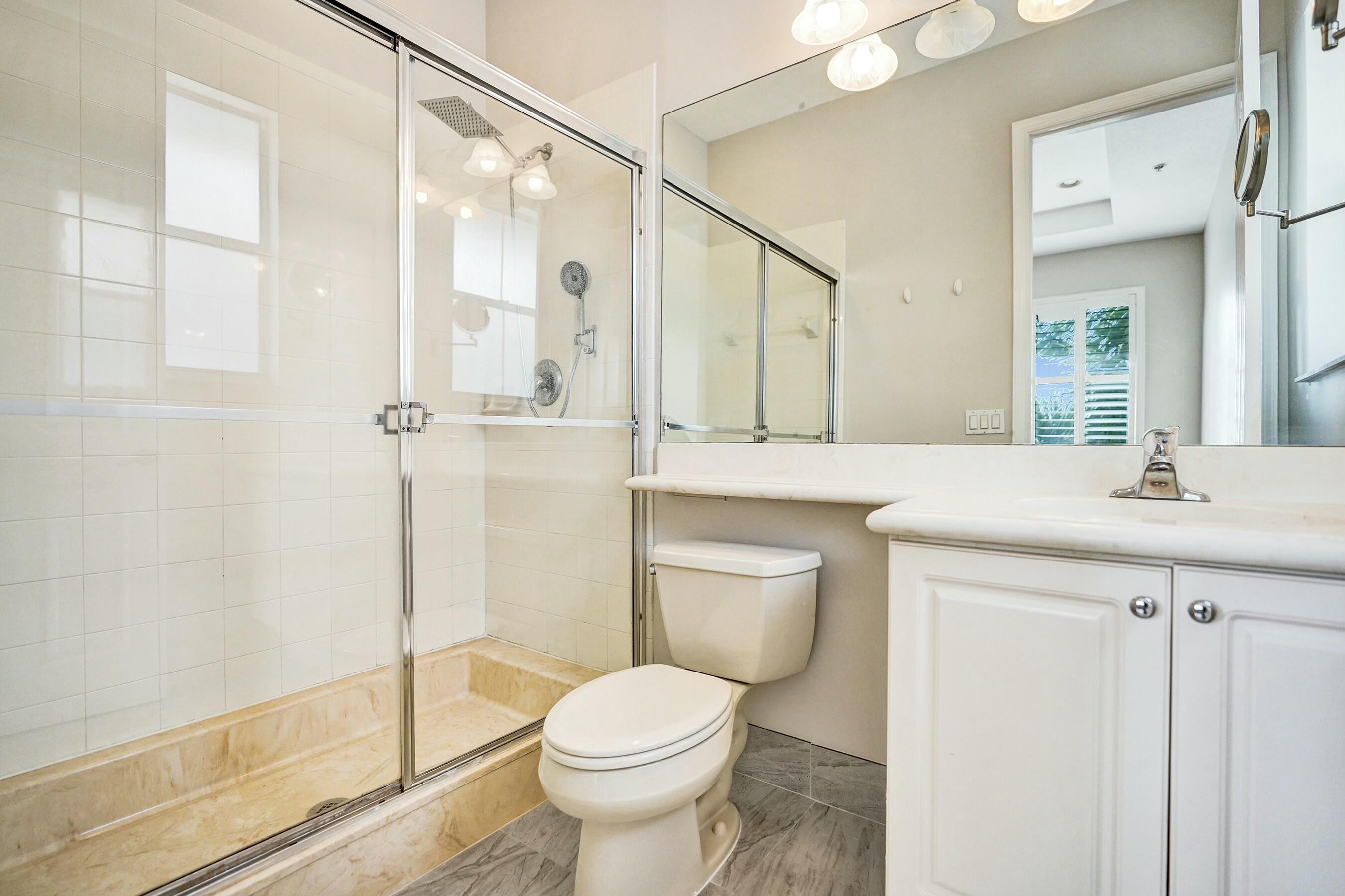 RENAISSANCE COMMONS PUD - Residential Lease