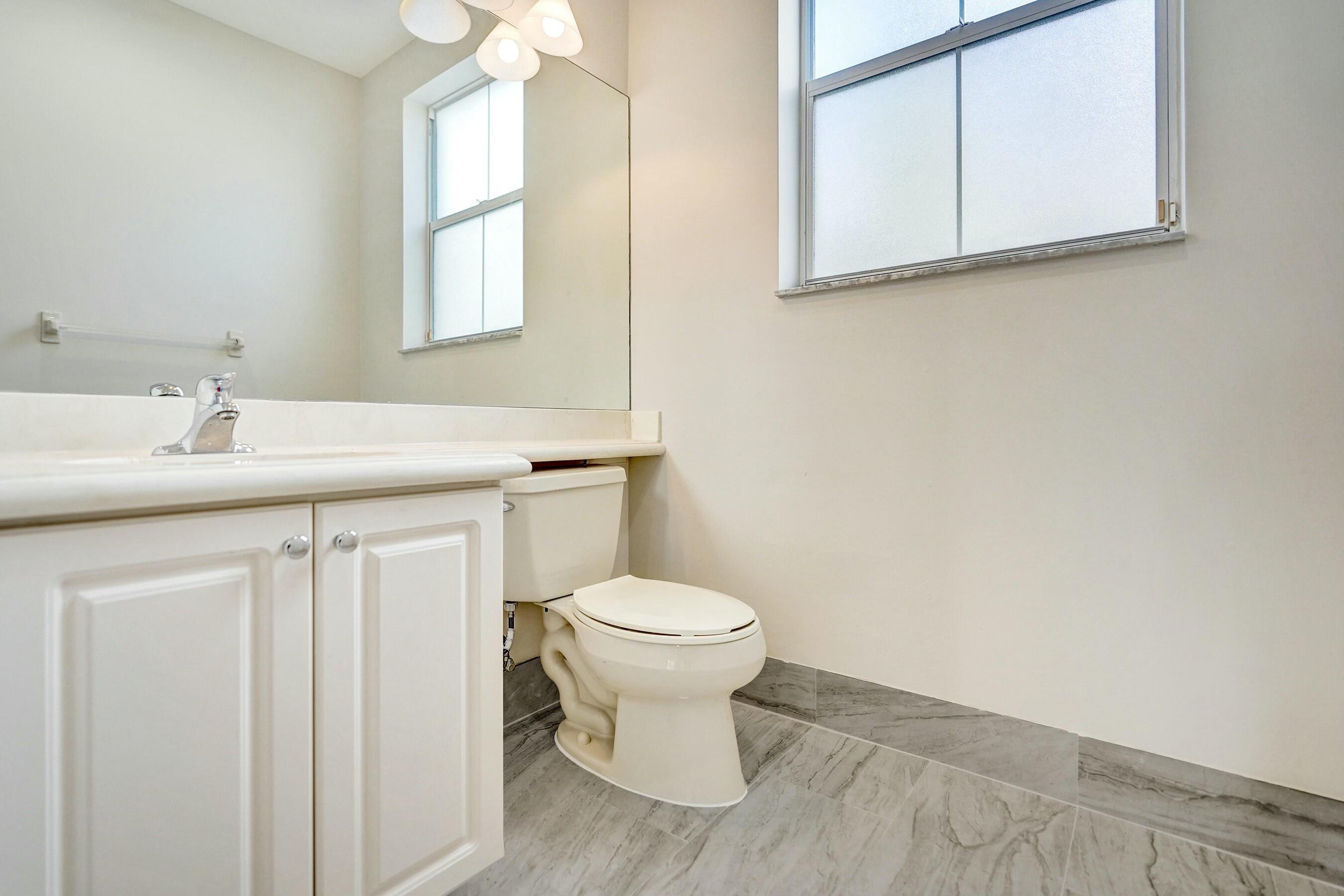 RENAISSANCE COMMONS PUD - Residential Lease