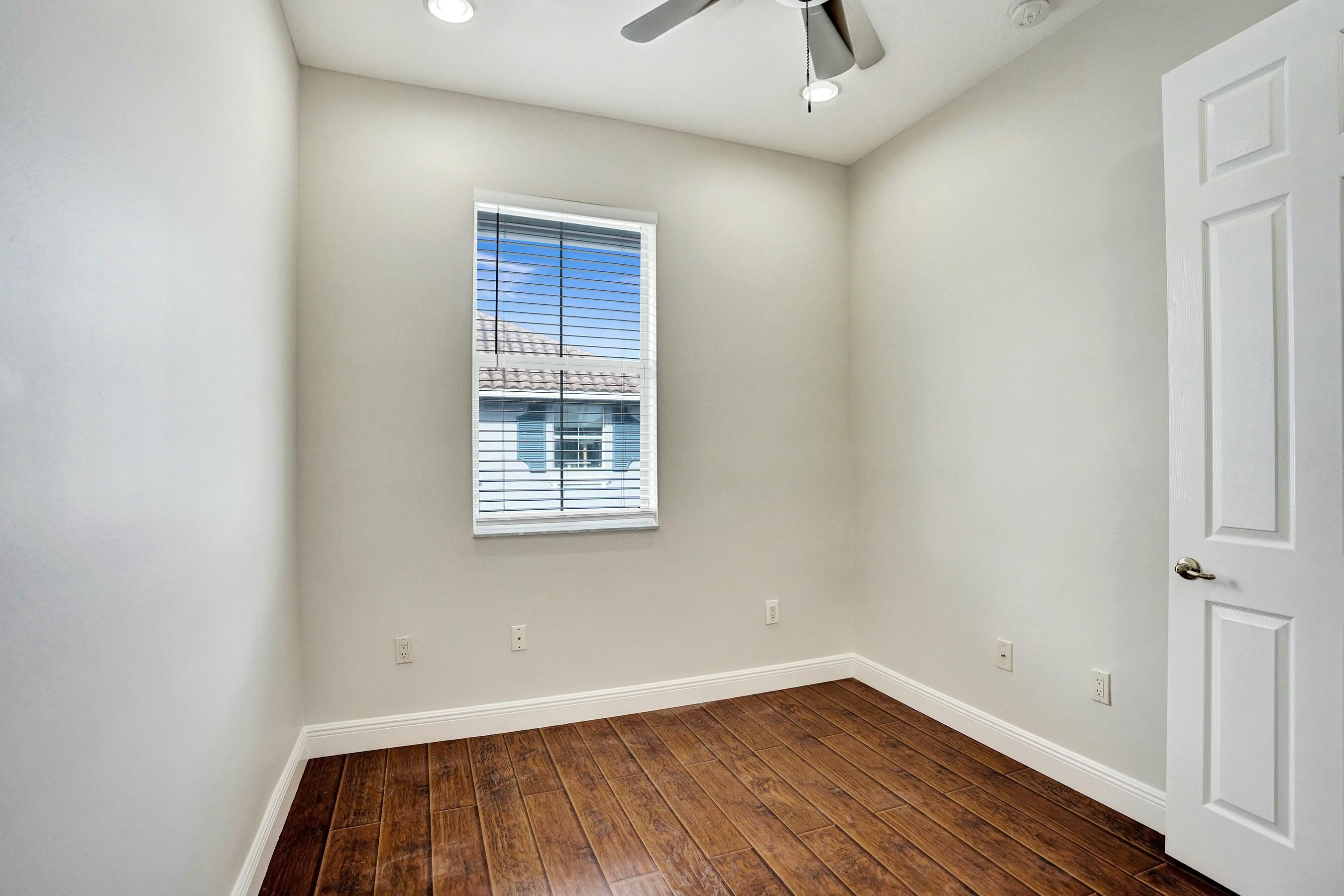 RENAISSANCE COMMONS PUD - Residential Lease