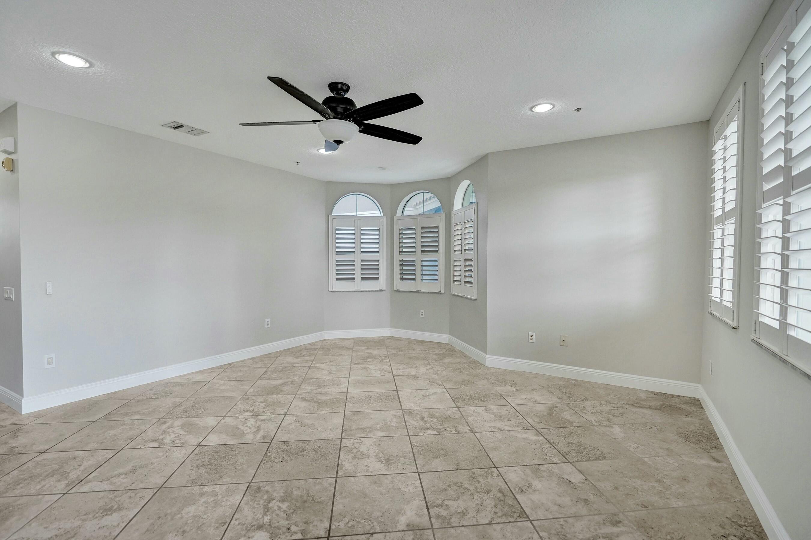 RENAISSANCE COMMONS PUD - Residential Lease