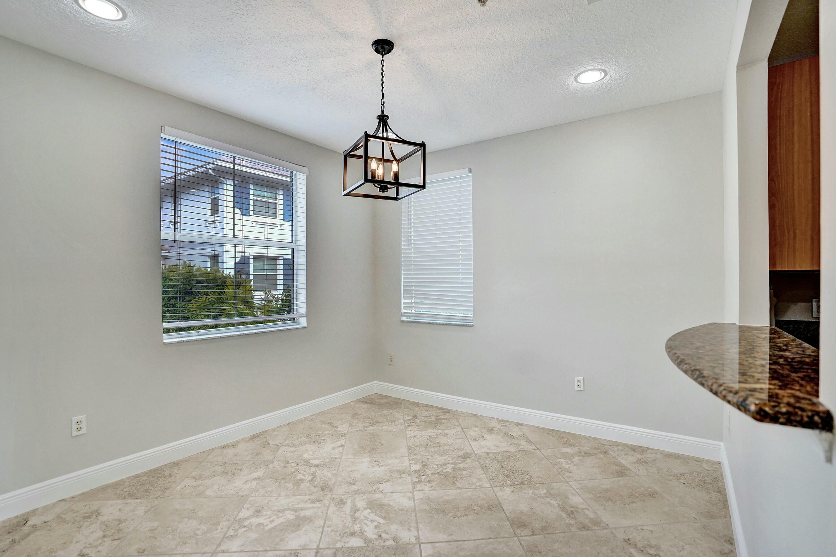 RENAISSANCE COMMONS PUD - Residential Lease