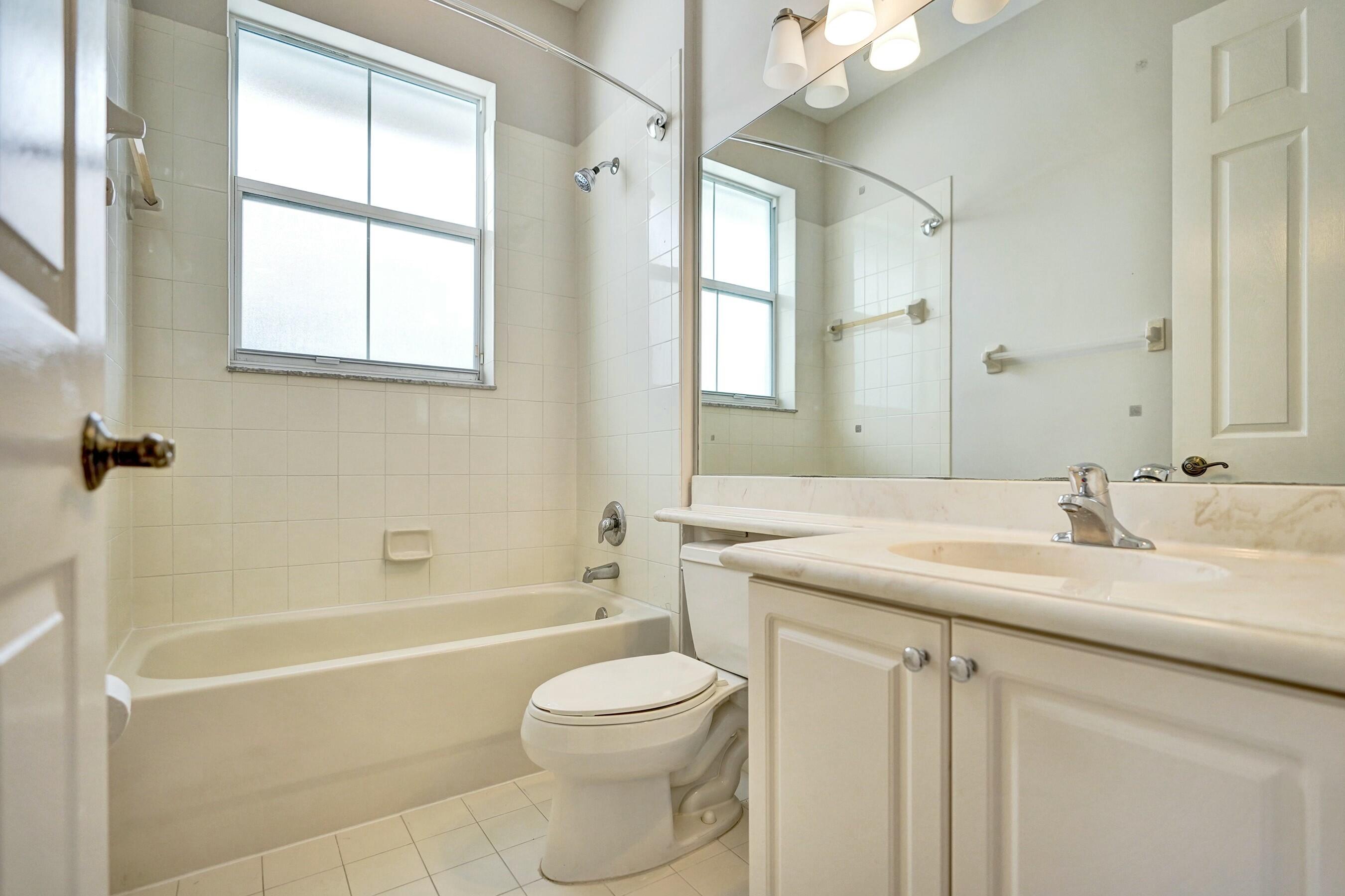 RENAISSANCE COMMONS PUD - Residential Lease