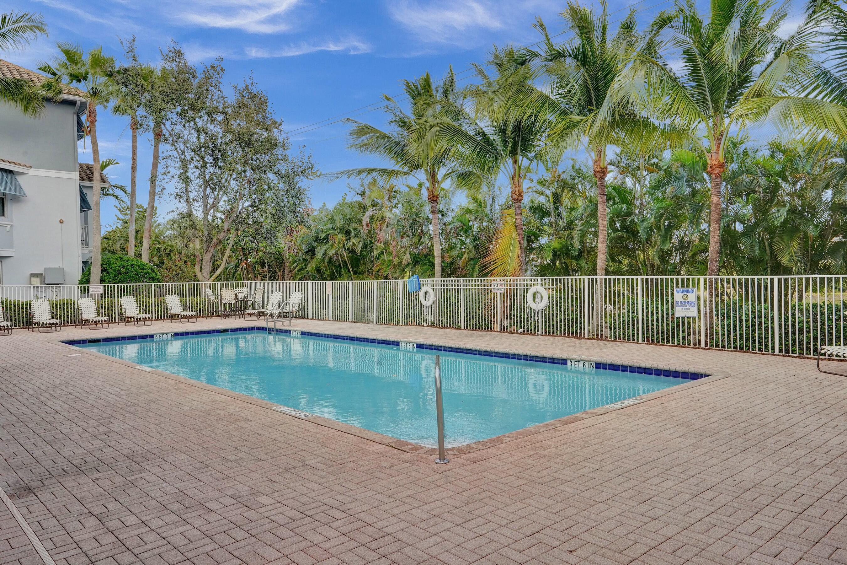 RENAISSANCE COMMONS PUD - Residential Lease