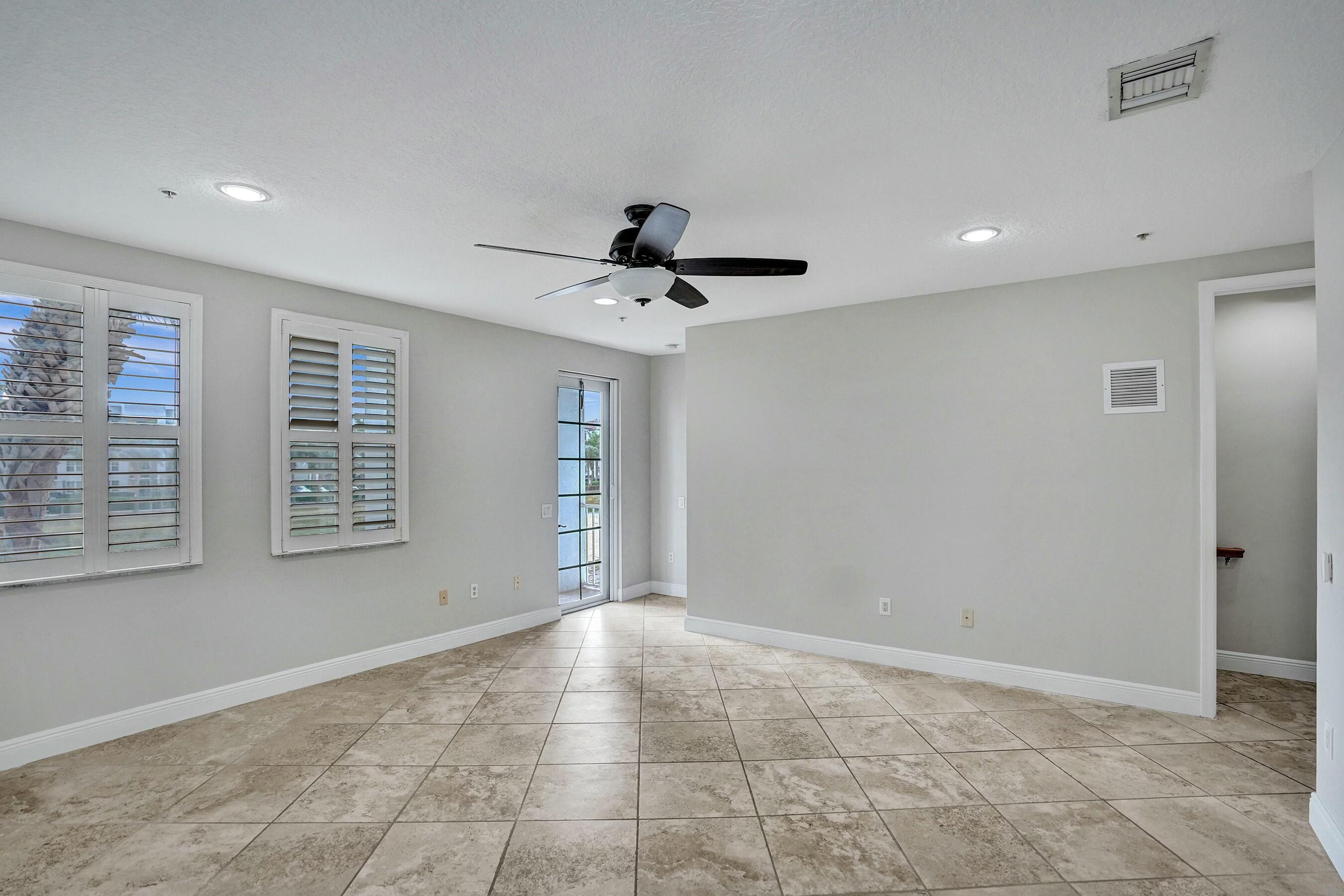 RENAISSANCE COMMONS PUD - Residential Lease