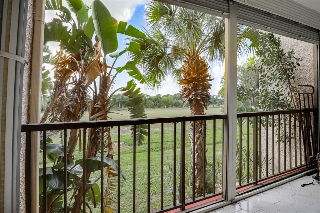 FOUNTAINS OF PALM BEACH CONDO 2 - Residential