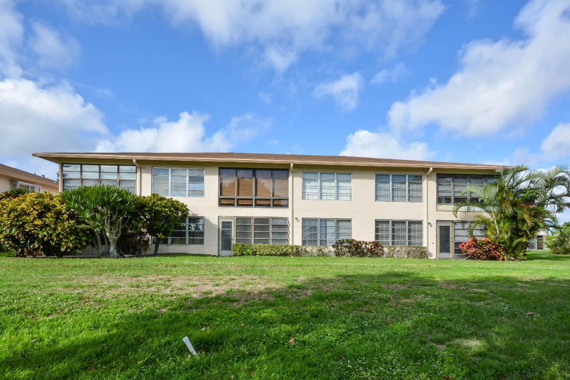 Palm Greens at Villa Del Ray - Residential