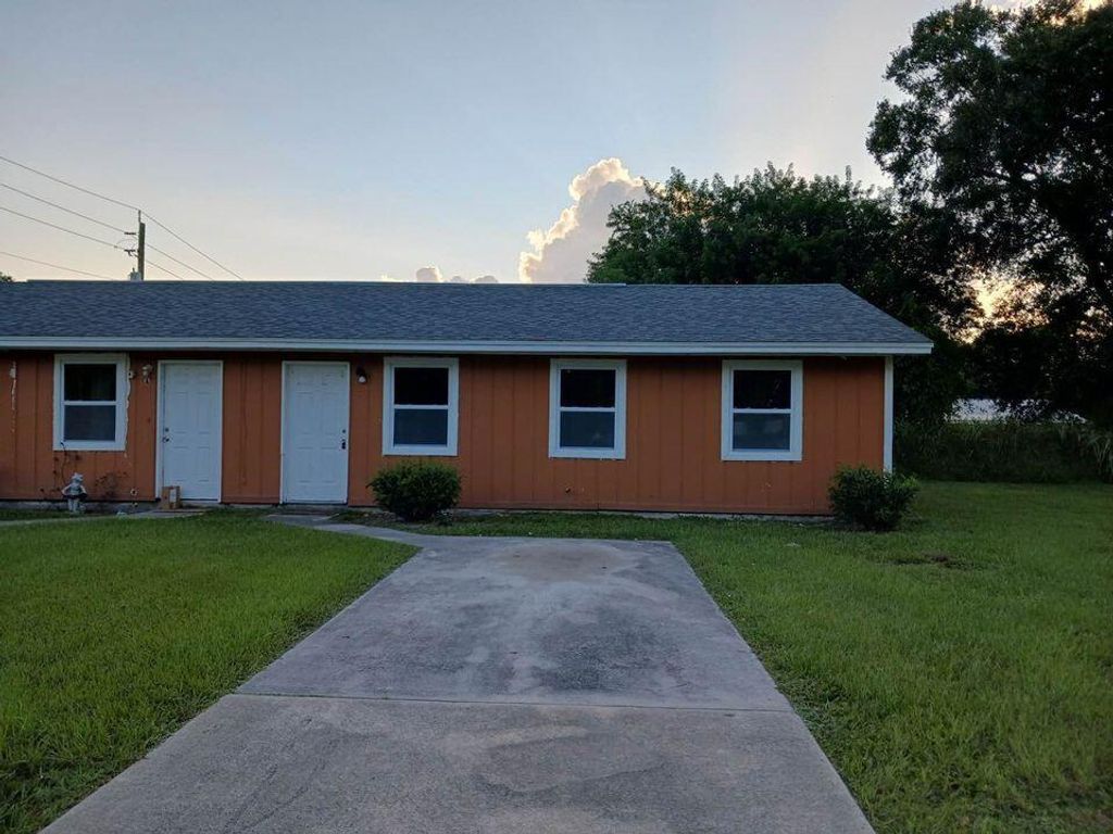 Photo of 5001 Eastwood Drive, Fort Pierce, FL 34951 (MLS # R10924800)