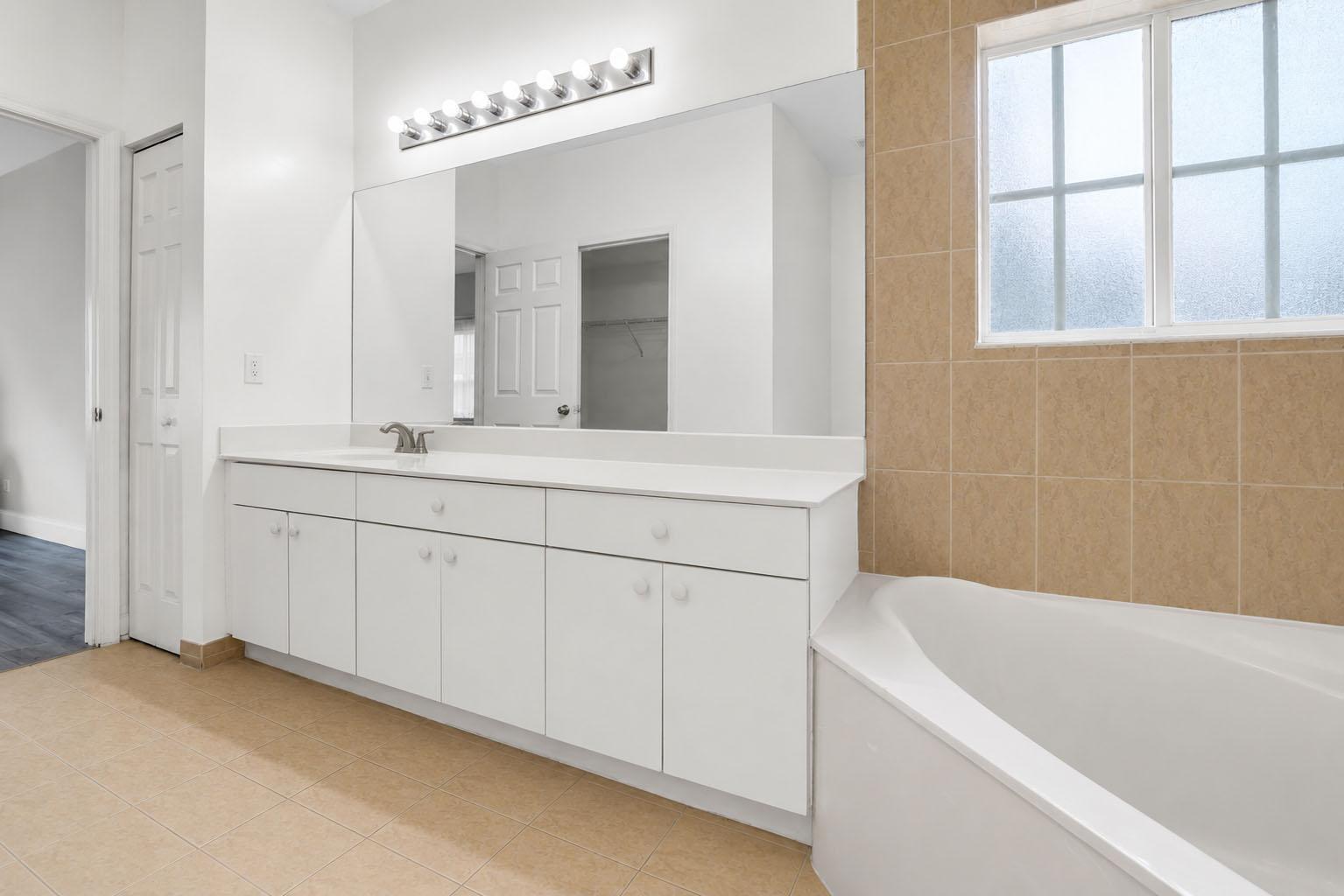 SILVER PALM HOMES - Residential
