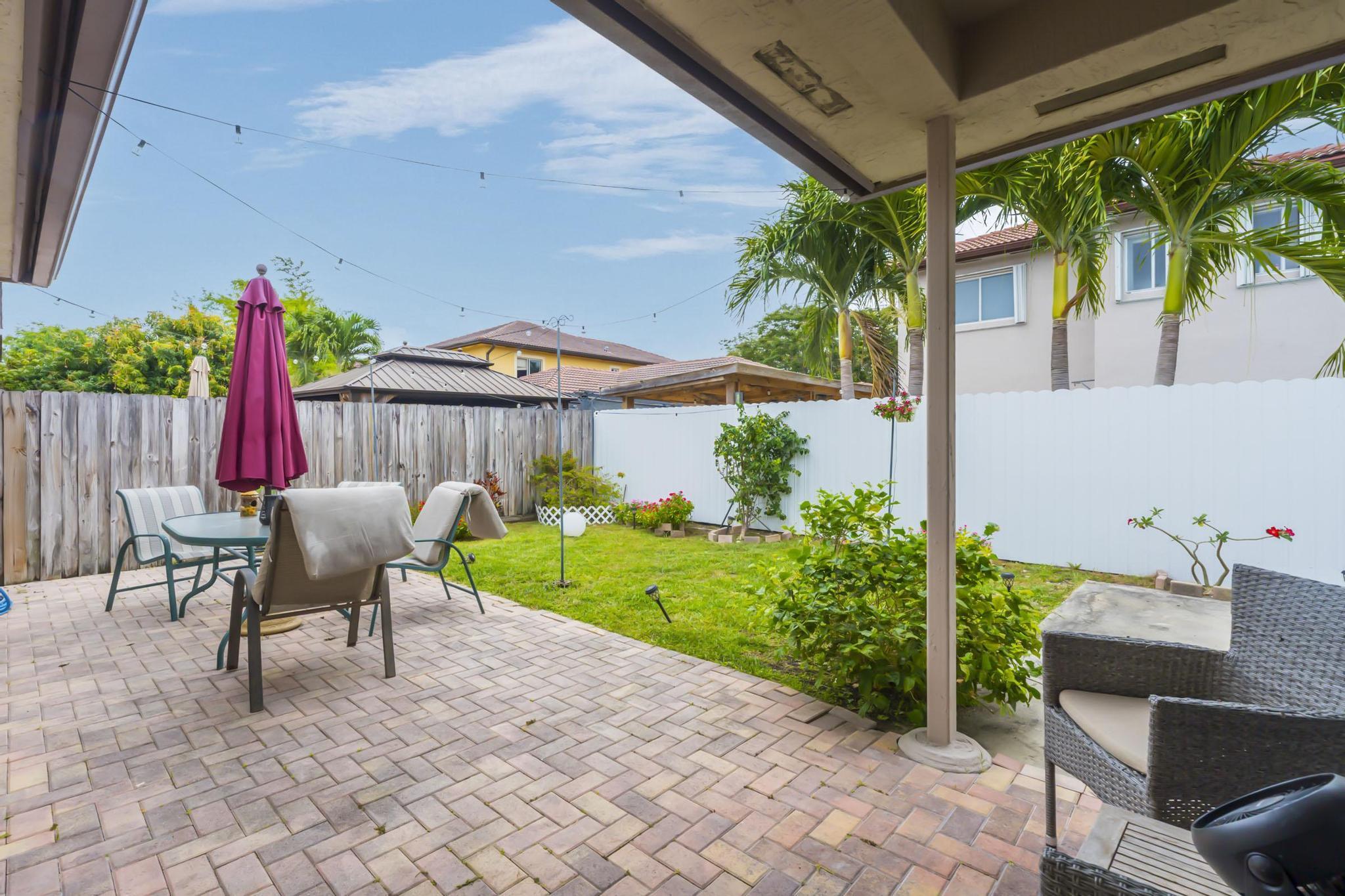 SILVER PALM HOMES - Residential