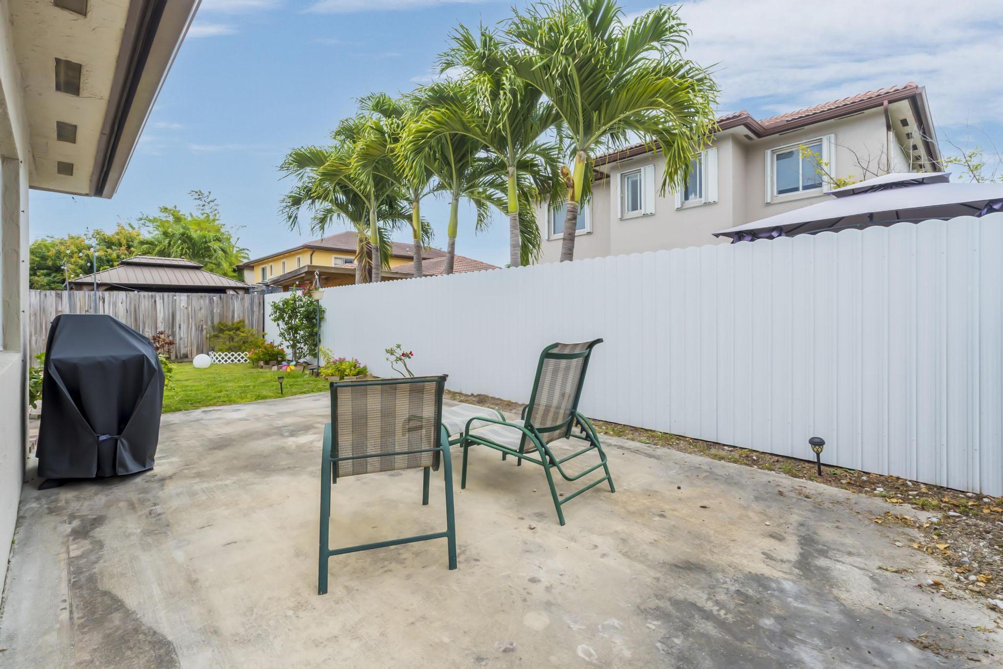 SILVER PALM HOMES - Residential