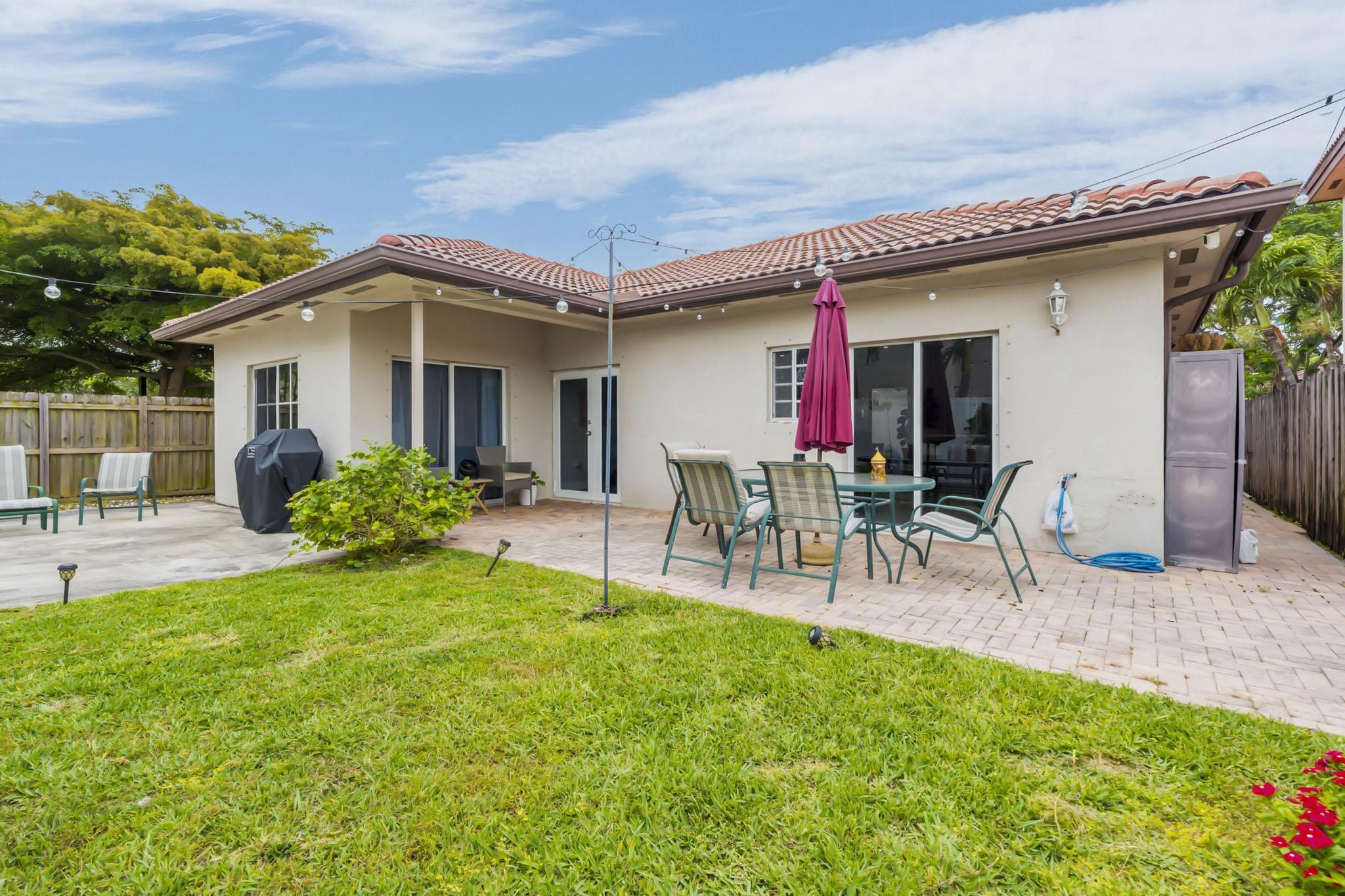 SILVER PALM HOMES - Residential