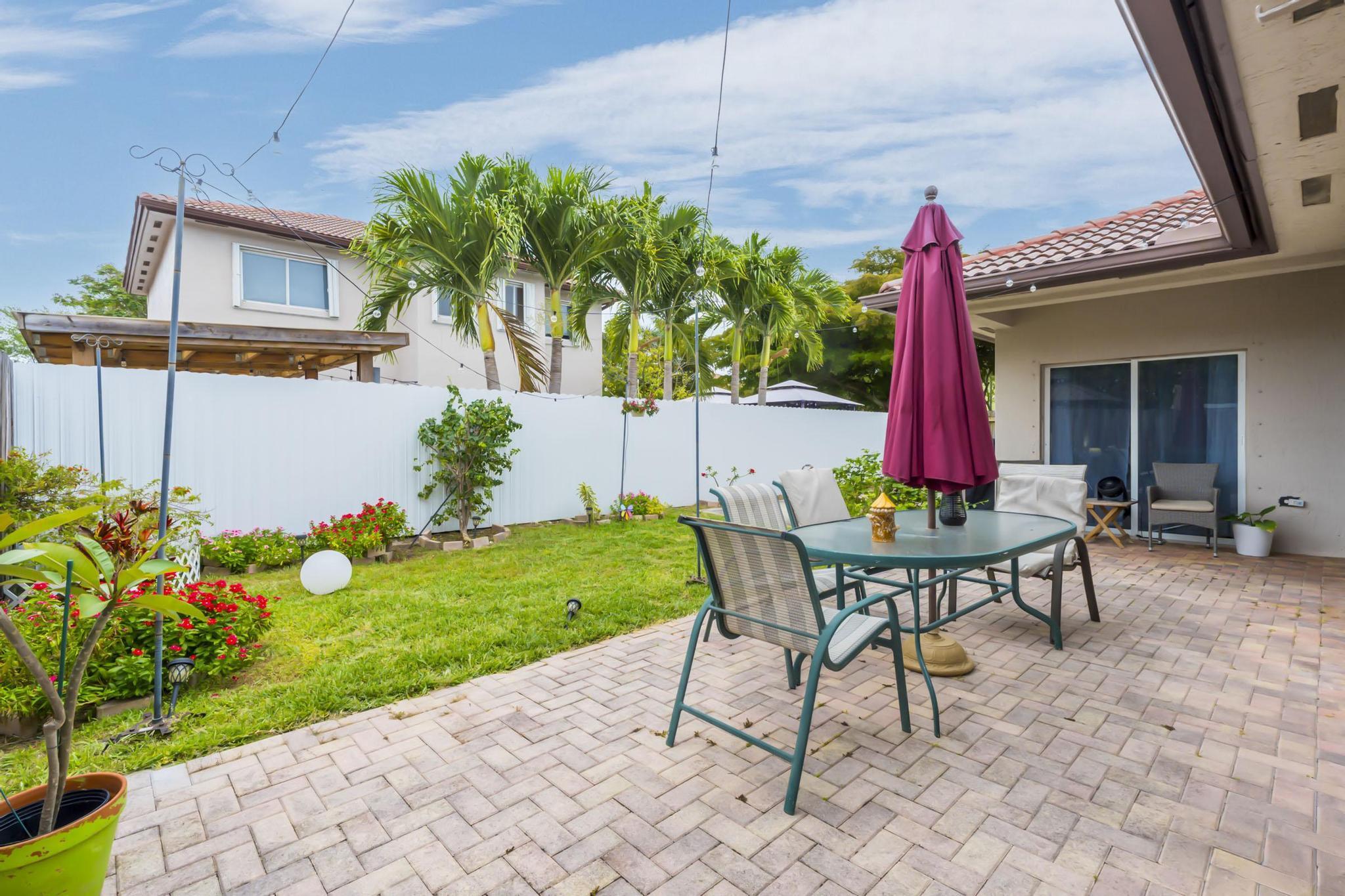 SILVER PALM HOMES - Residential