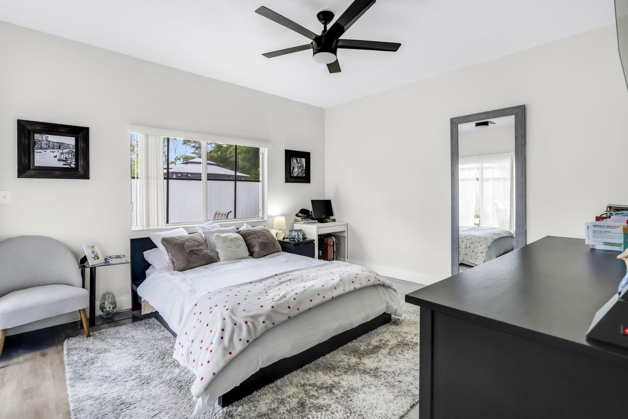 SILVER PALM HOMES - Residential