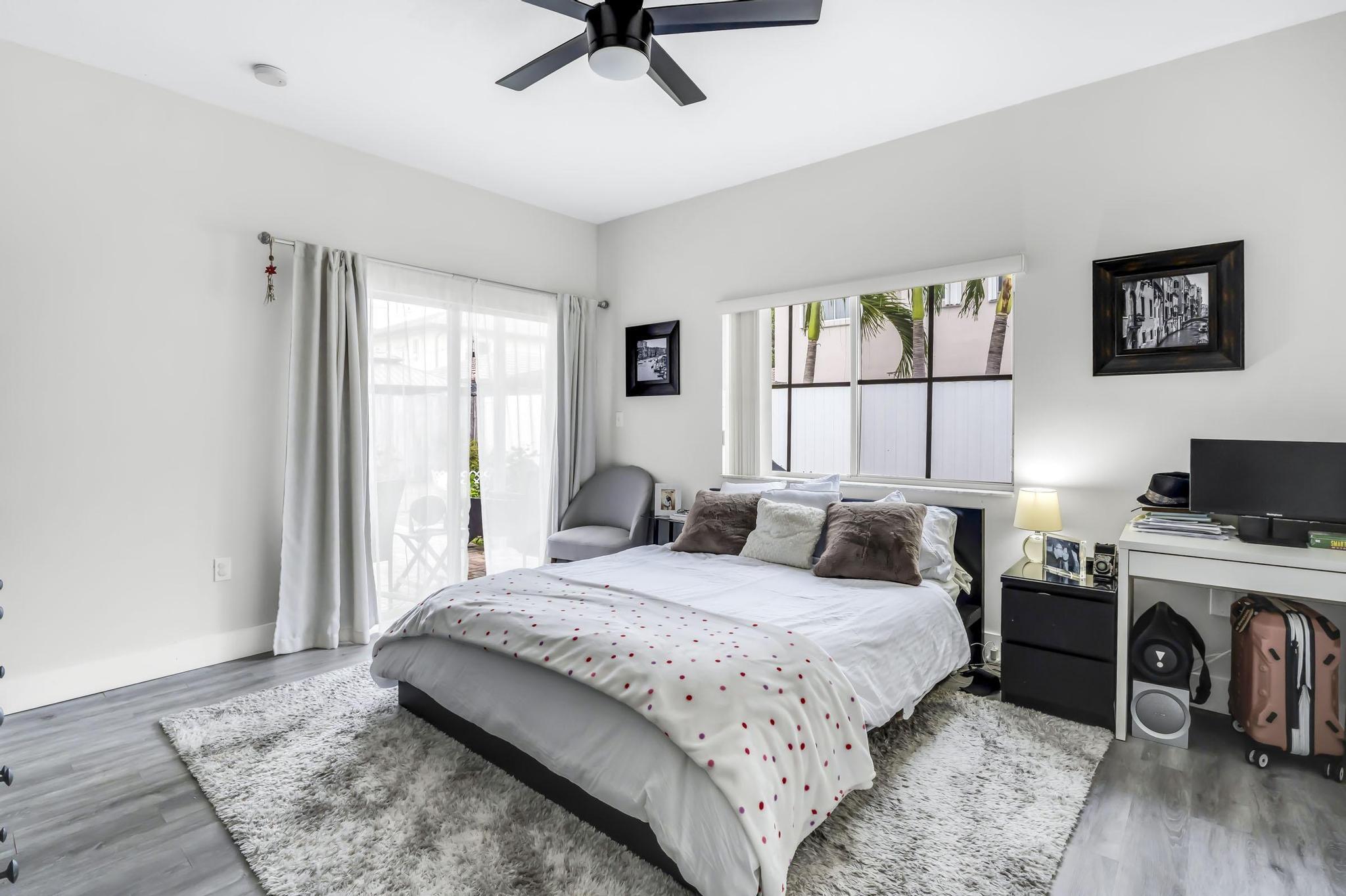 SILVER PALM HOMES - Residential