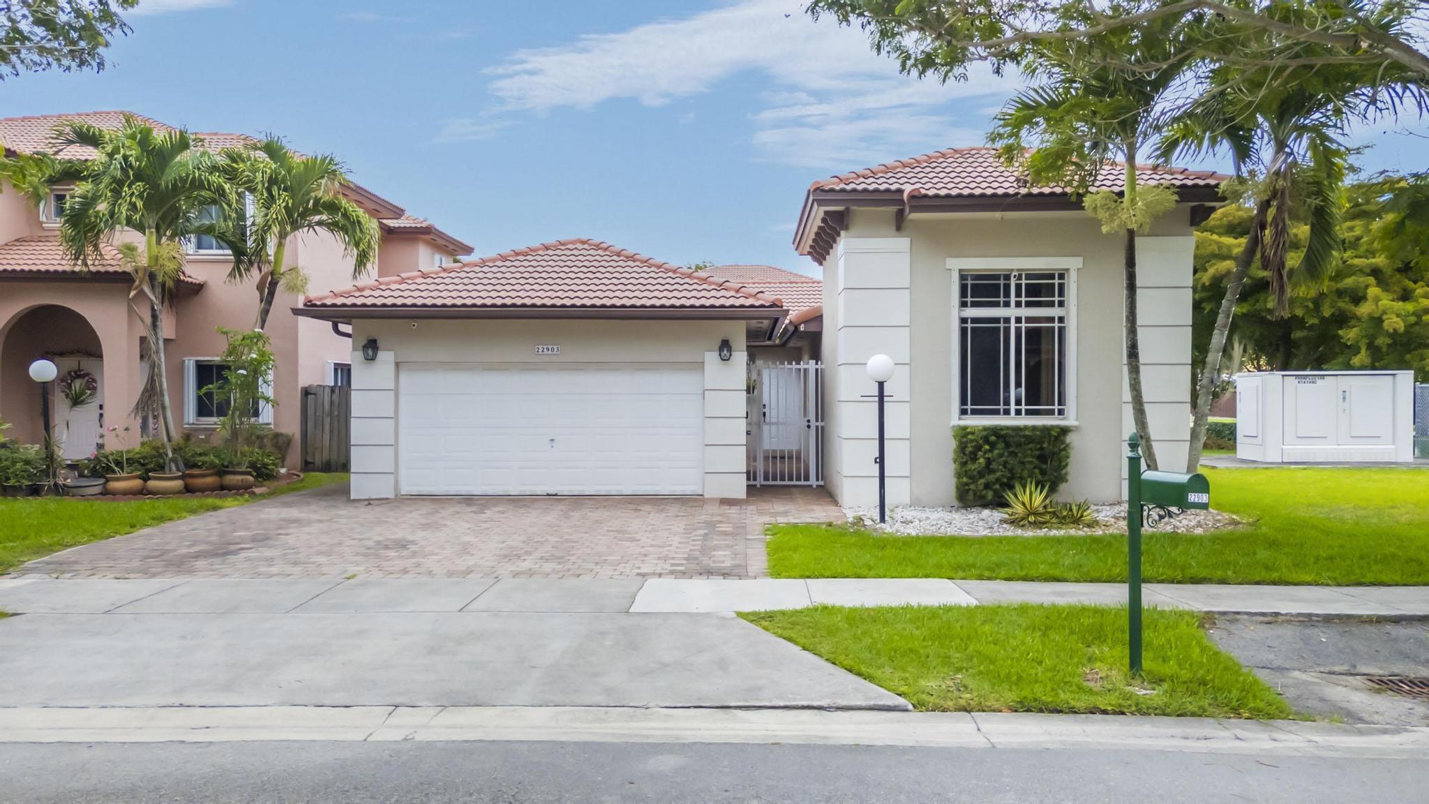 SILVER PALM HOMES - Residential