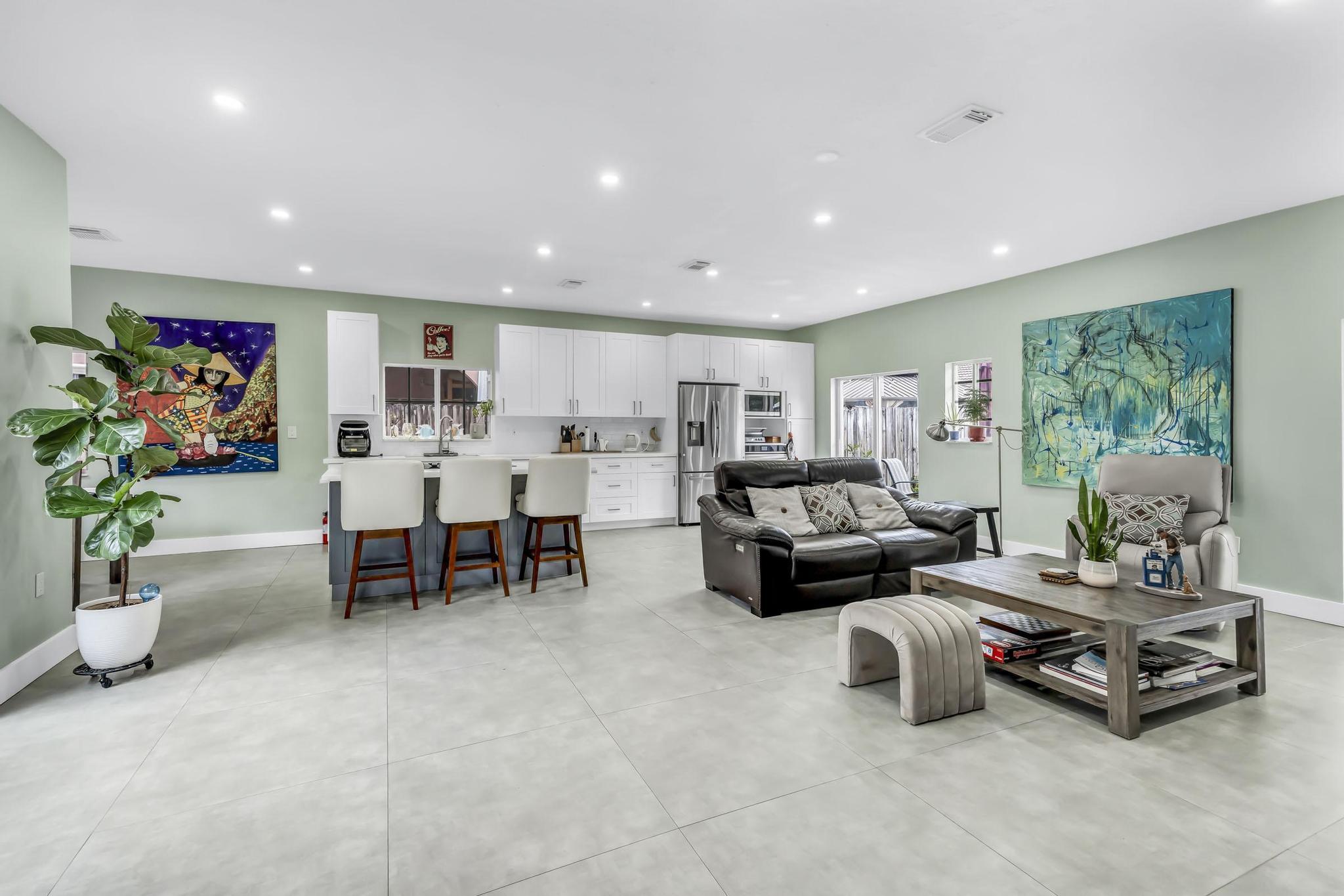 SILVER PALM HOMES - Residential
