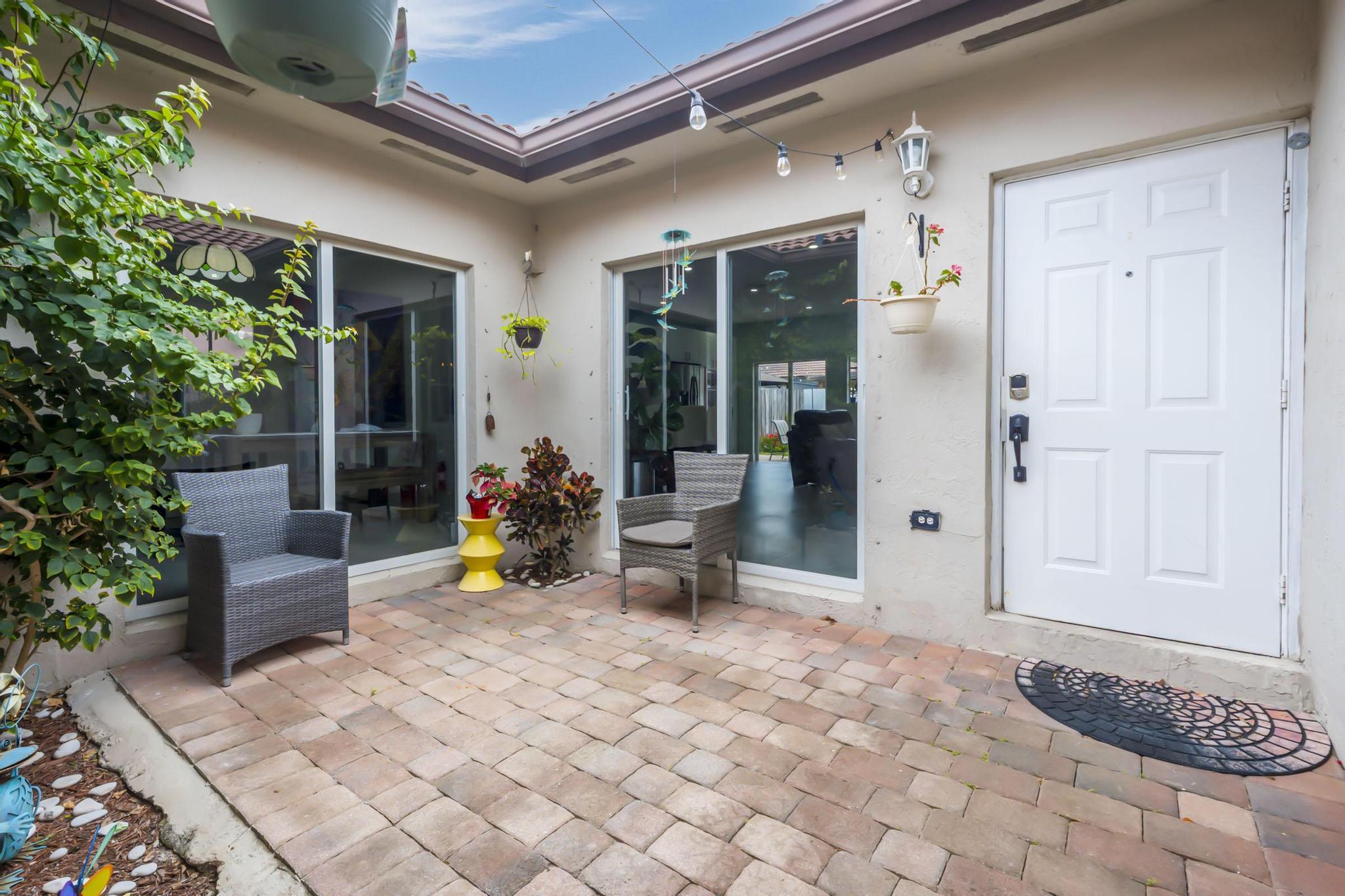 SILVER PALM HOMES - Residential