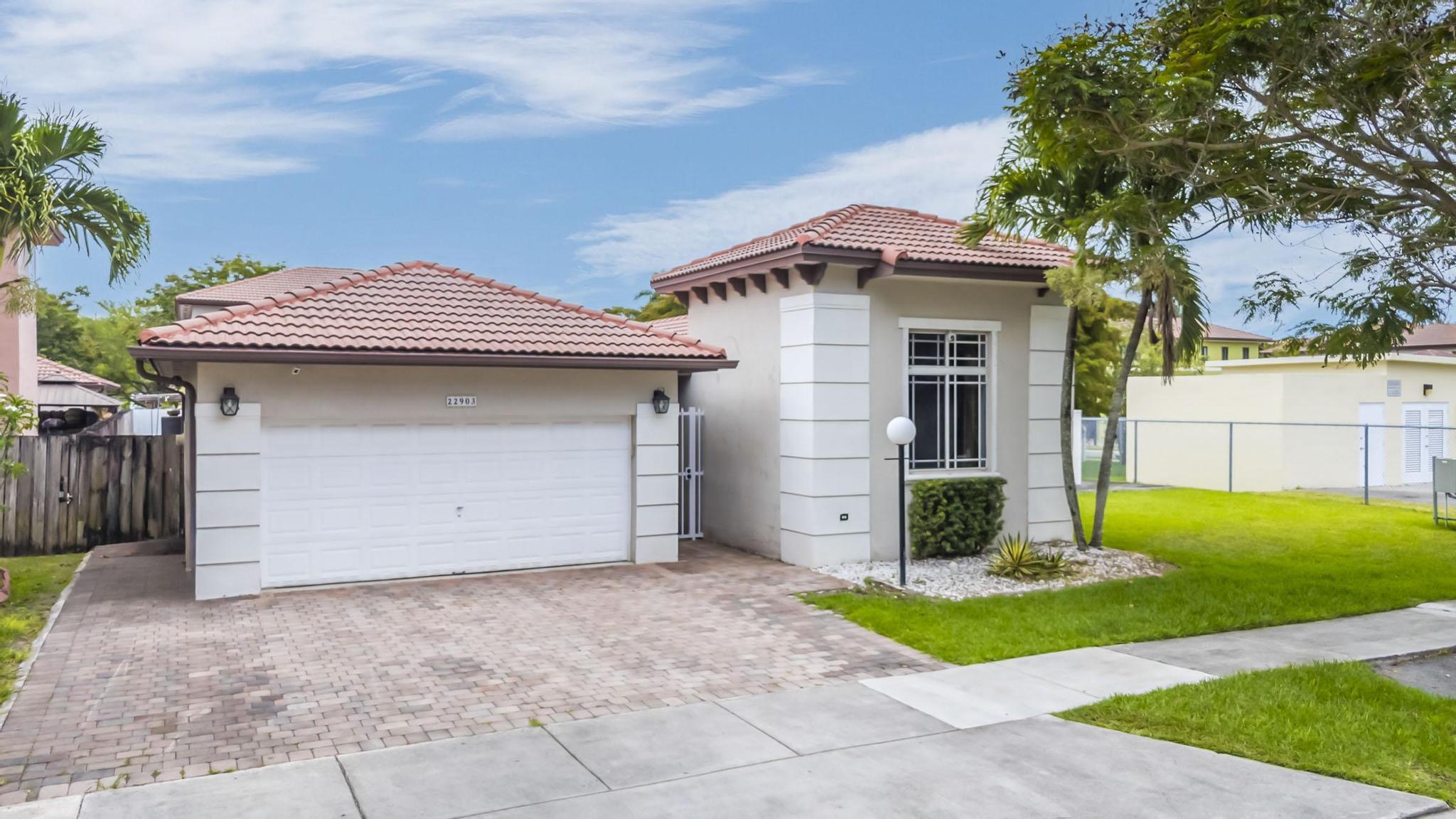 SILVER PALM HOMES - Residential