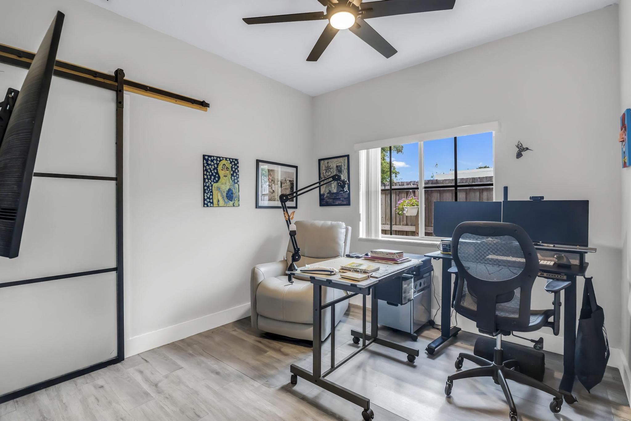 SILVER PALM HOMES - Residential