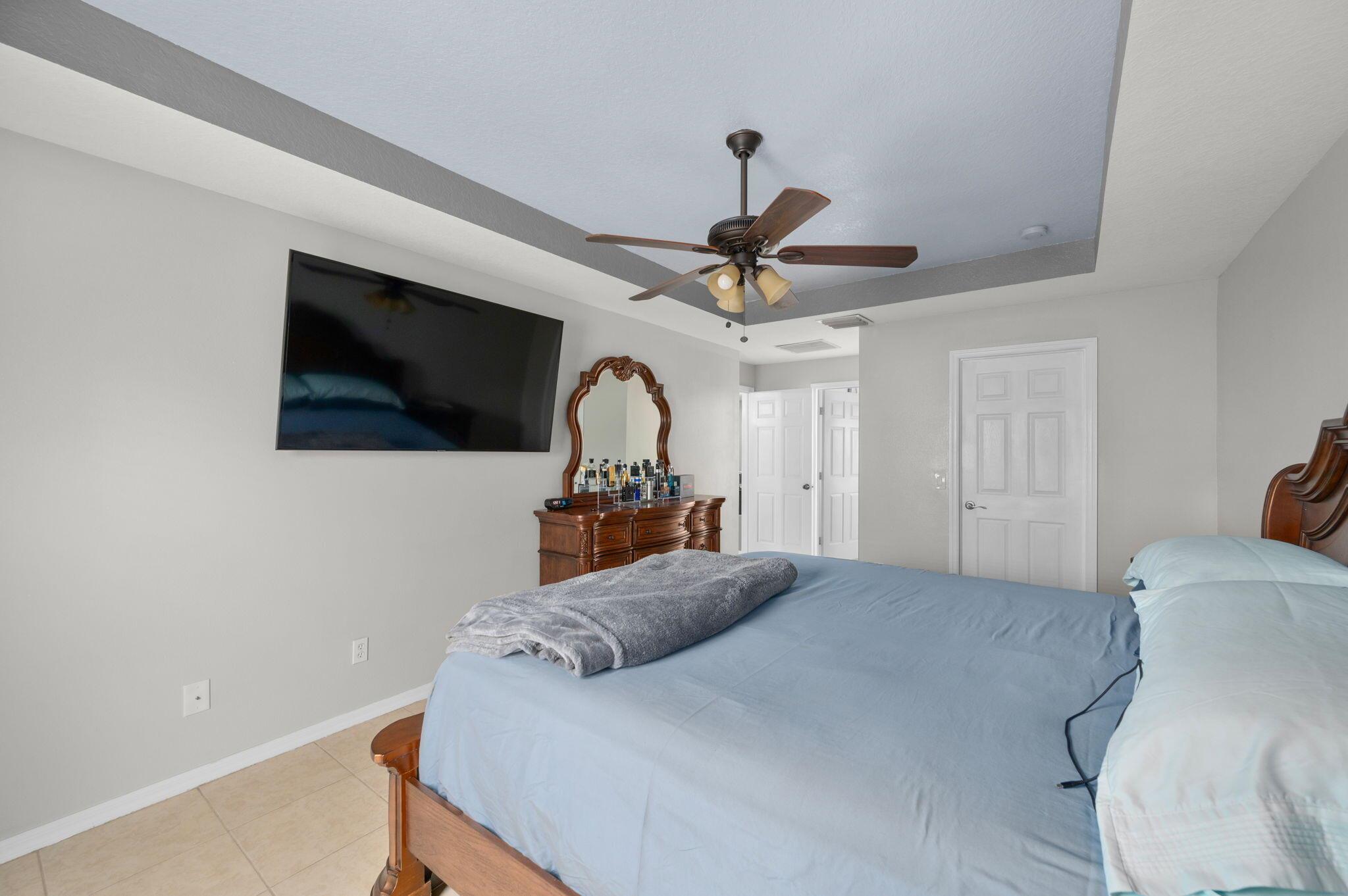 PORT ST LUCIE-SECTION 33- - Residential