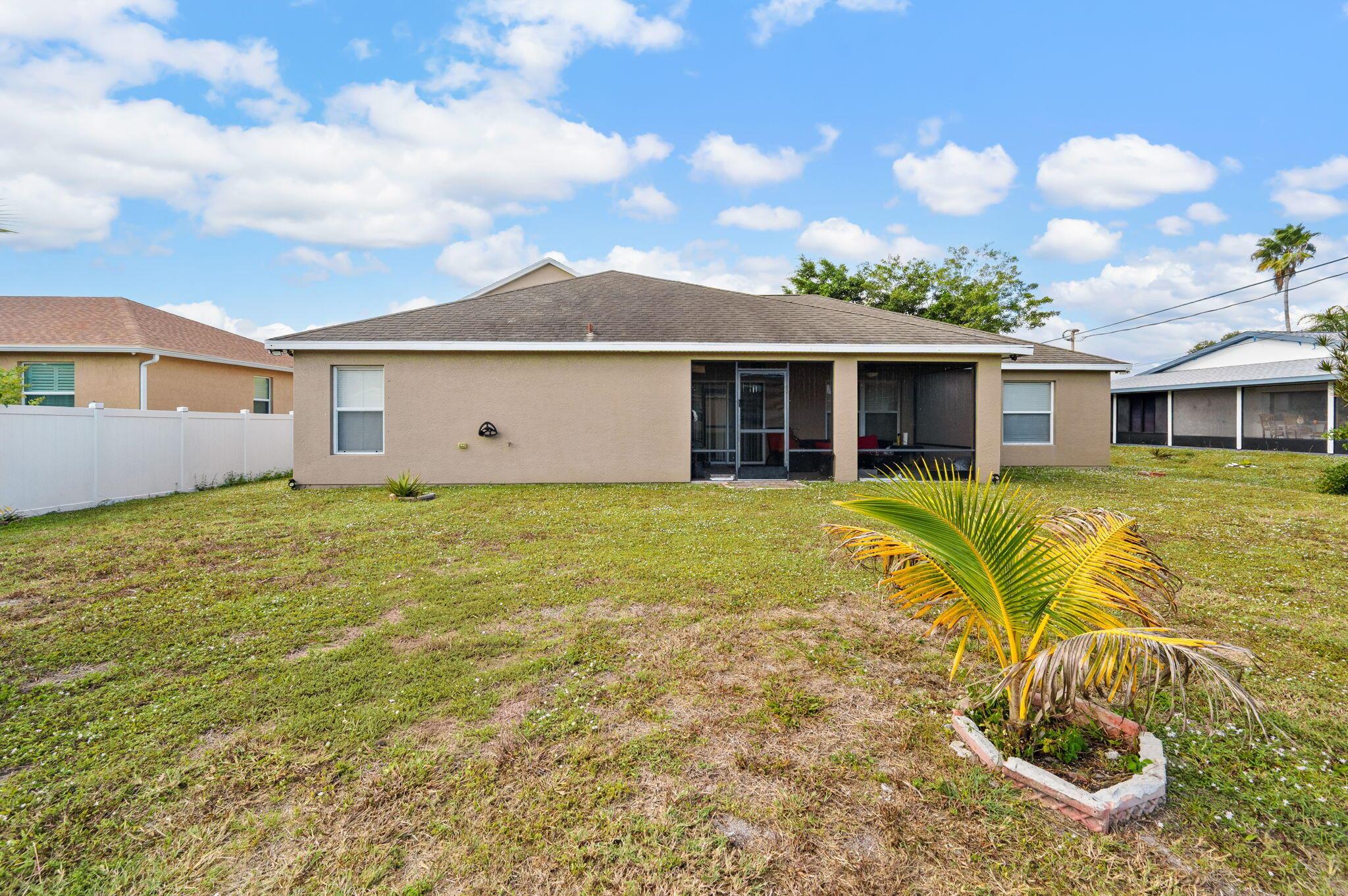 PORT ST LUCIE-SECTION 33- - Residential