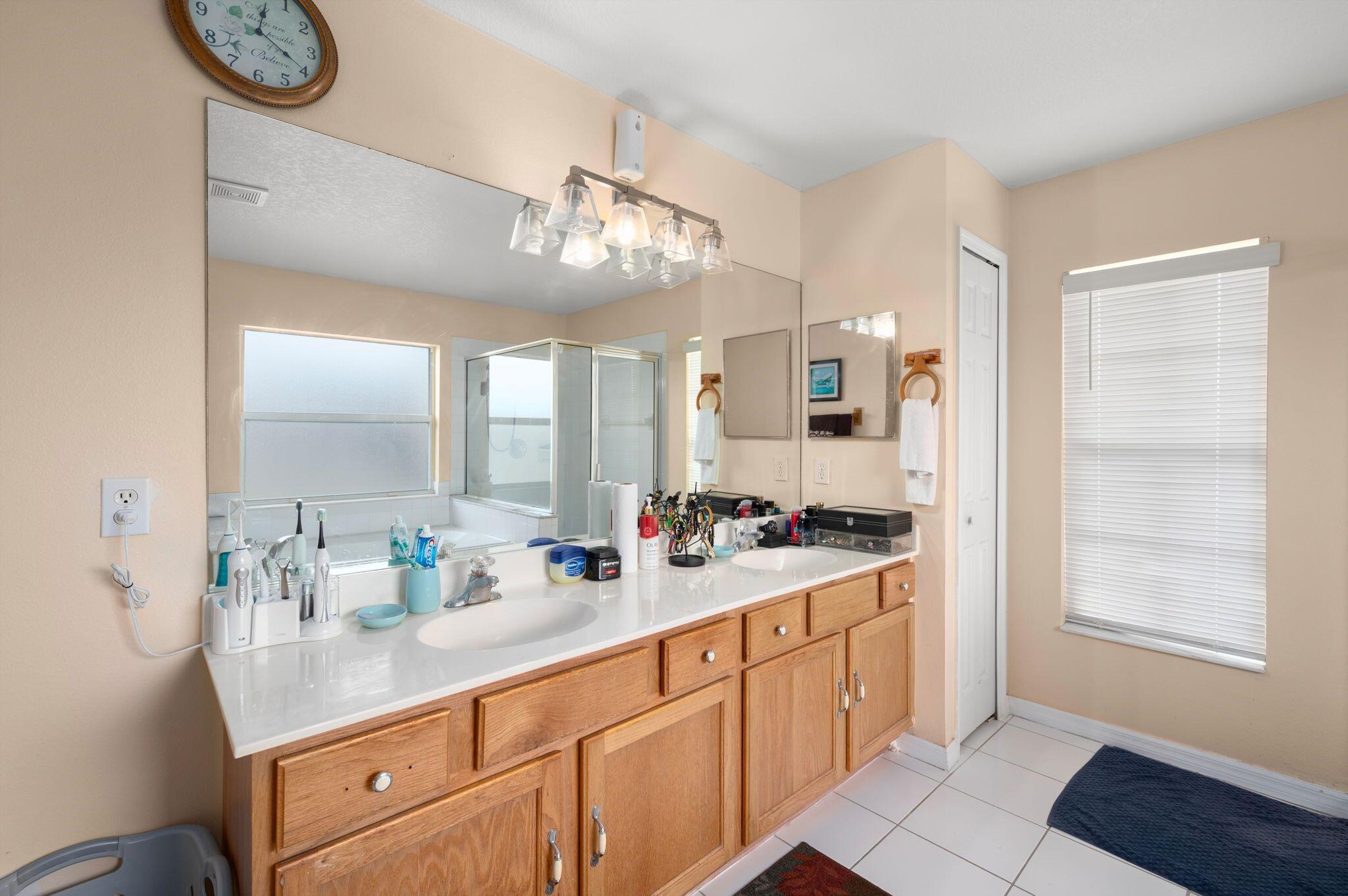 PORT ST LUCIE-SECTION 33- - Residential