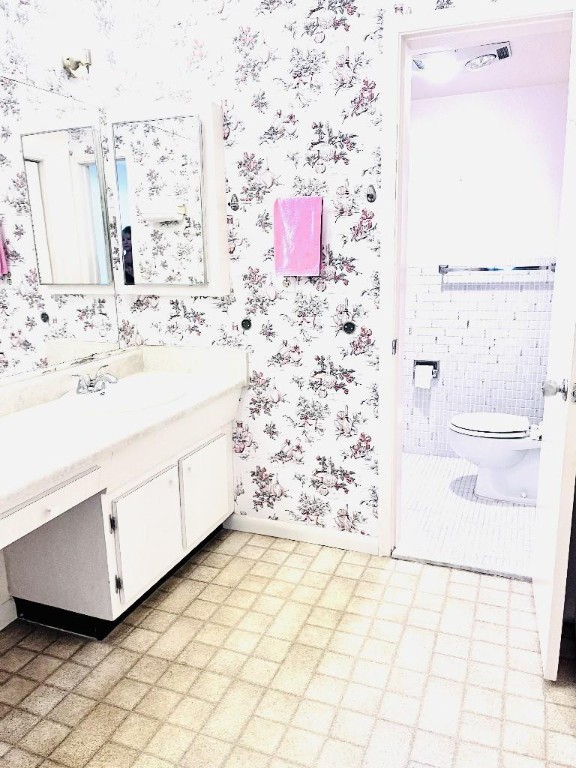 LAKESIDE POINT APT NO 11 - Residential