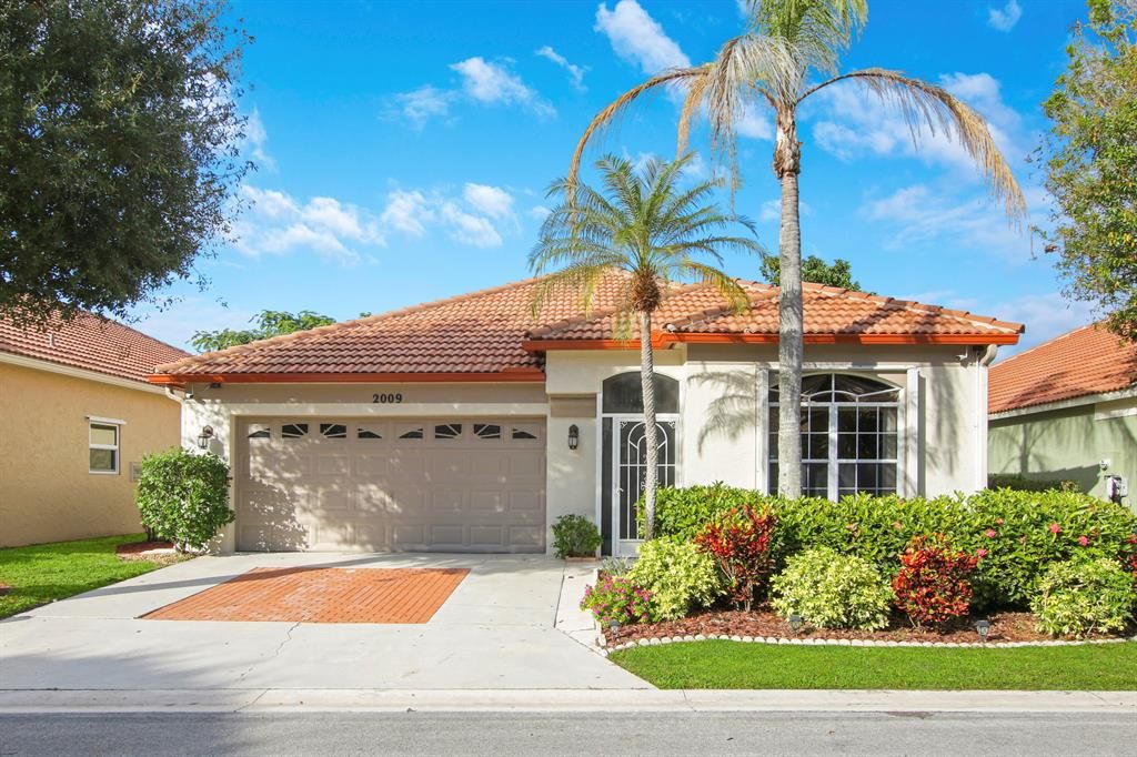 Photo of 2009 Bonisle Circle, Riviera Beach, FL 33418 (MLS # R10770034)