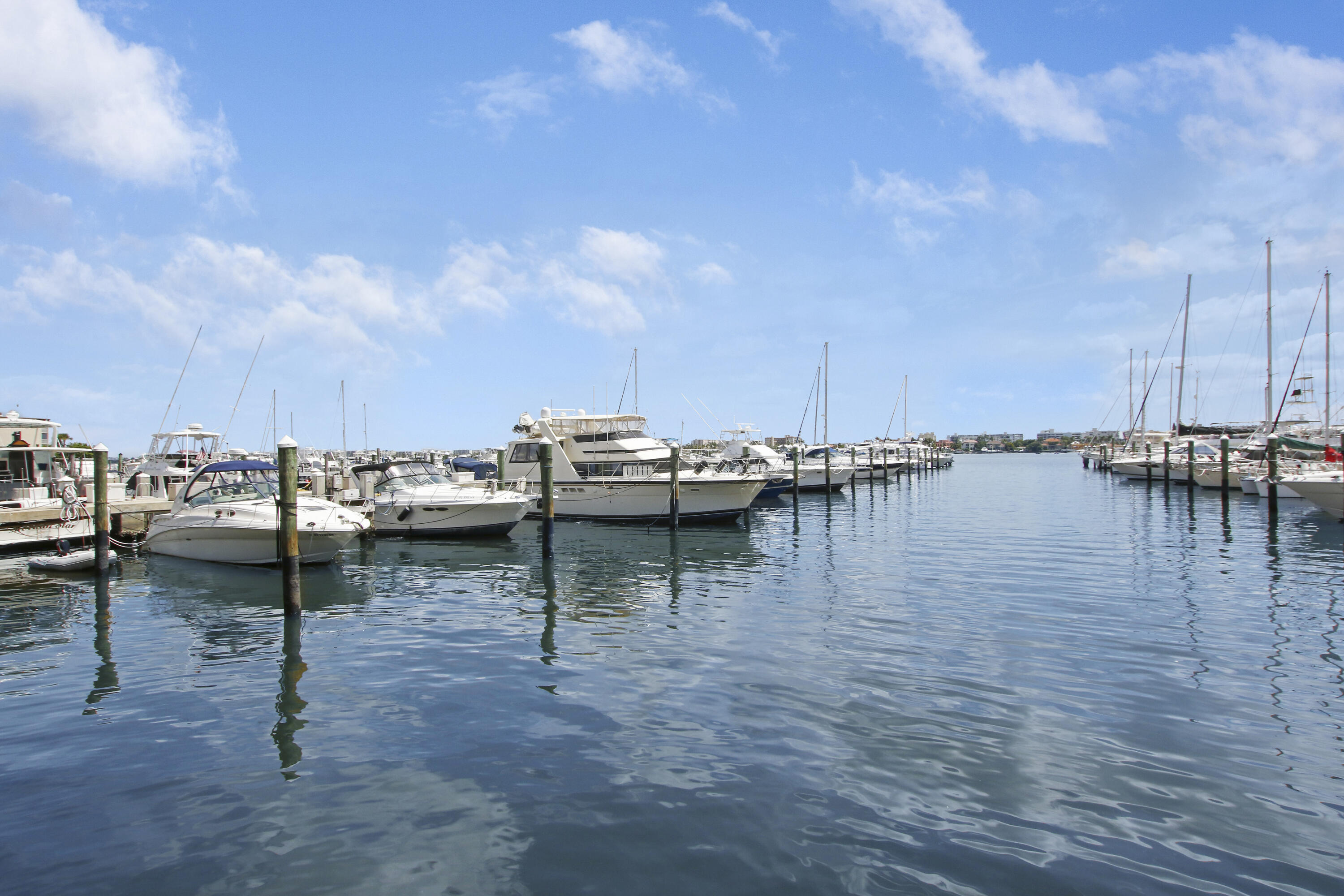 MOORINGS AT LANTANA CONDO 3 - Residential Lease
