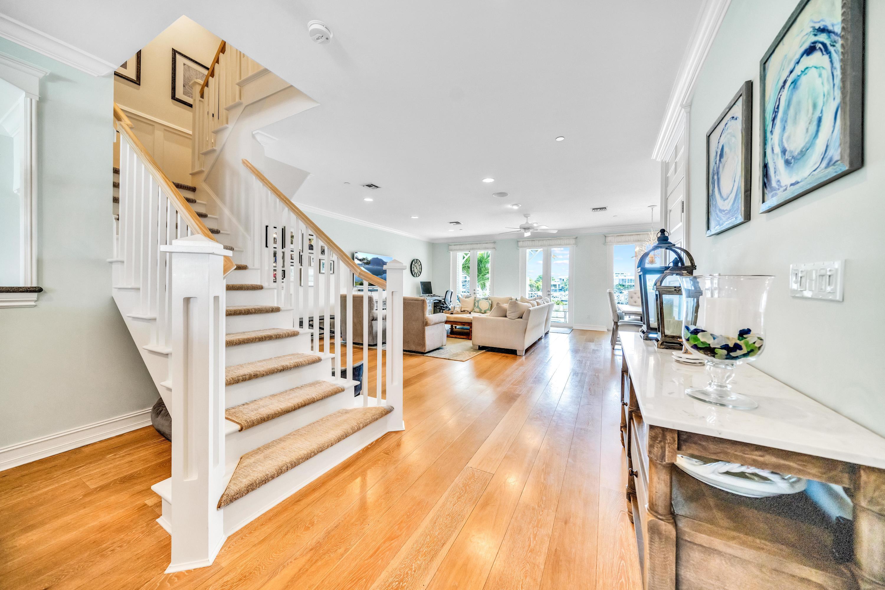 MARINA BAY - Residential Lease