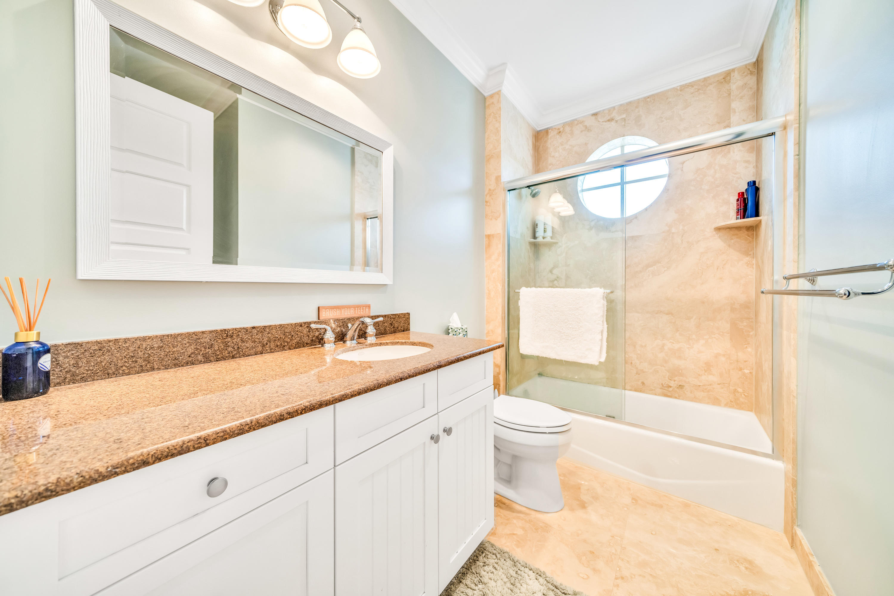 MARINA BAY - Residential Lease