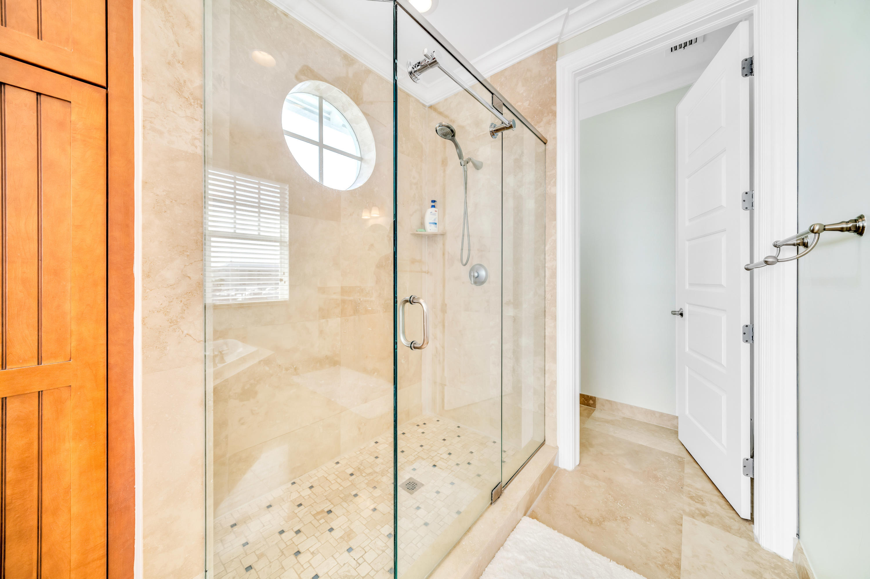 MARINA BAY - Residential Lease