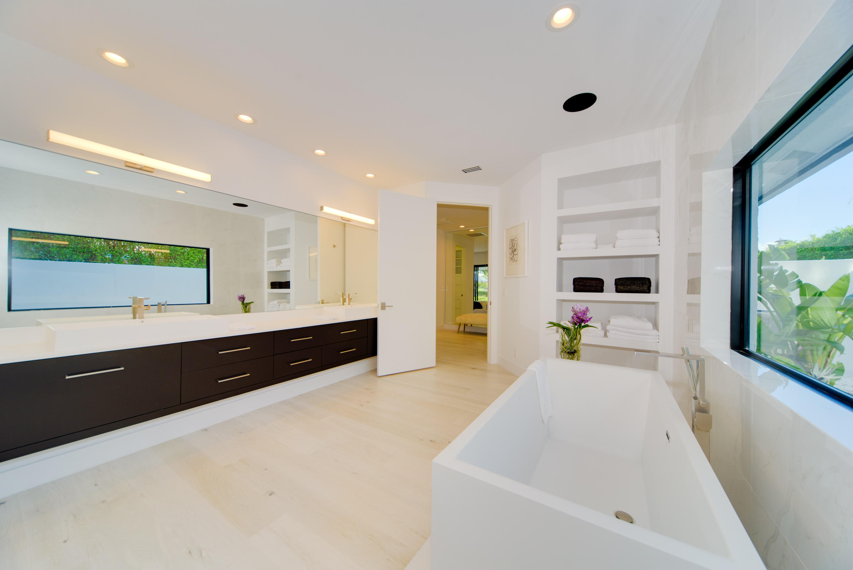 OAK TREE EST - Residential