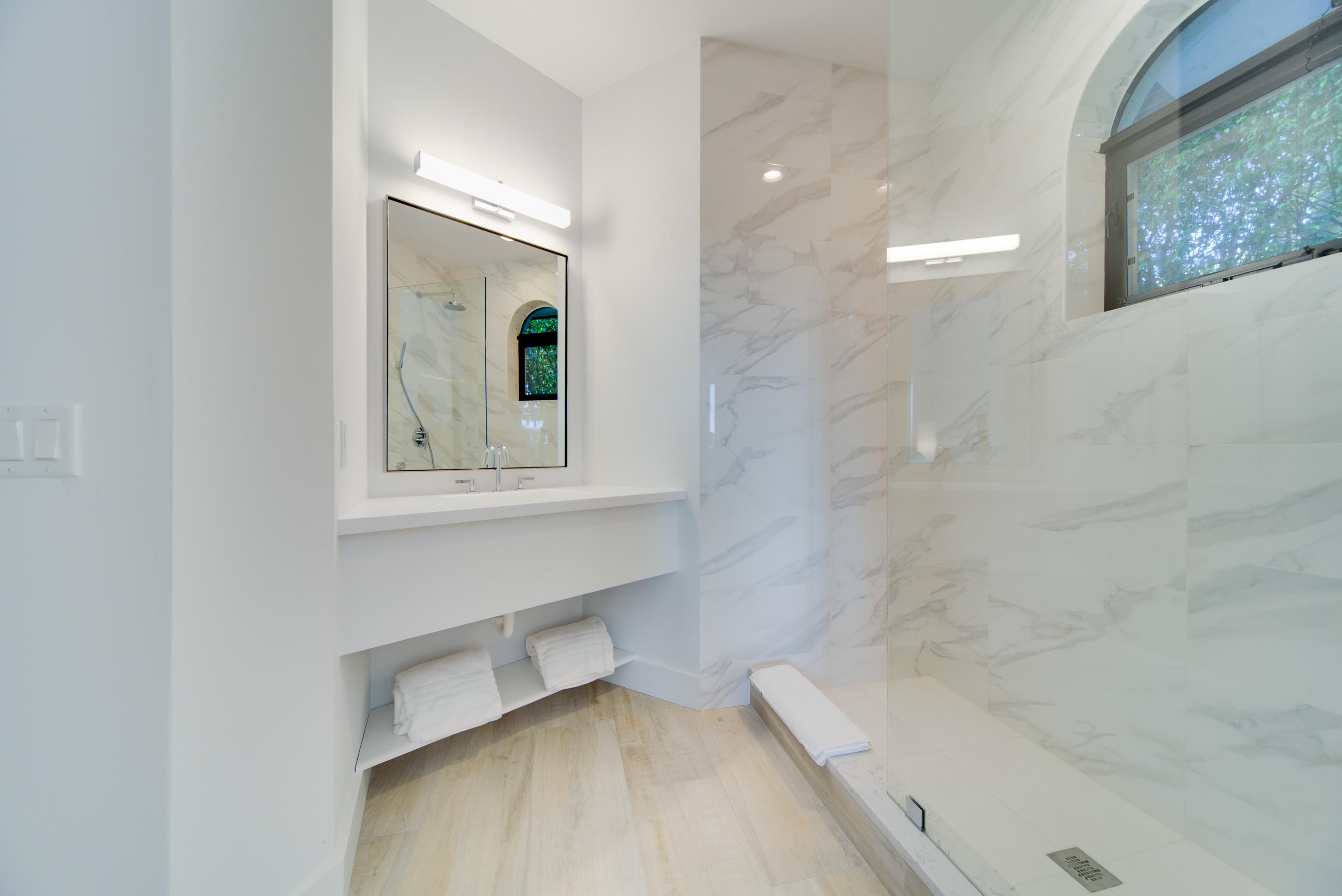 OAK TREE EST - Residential