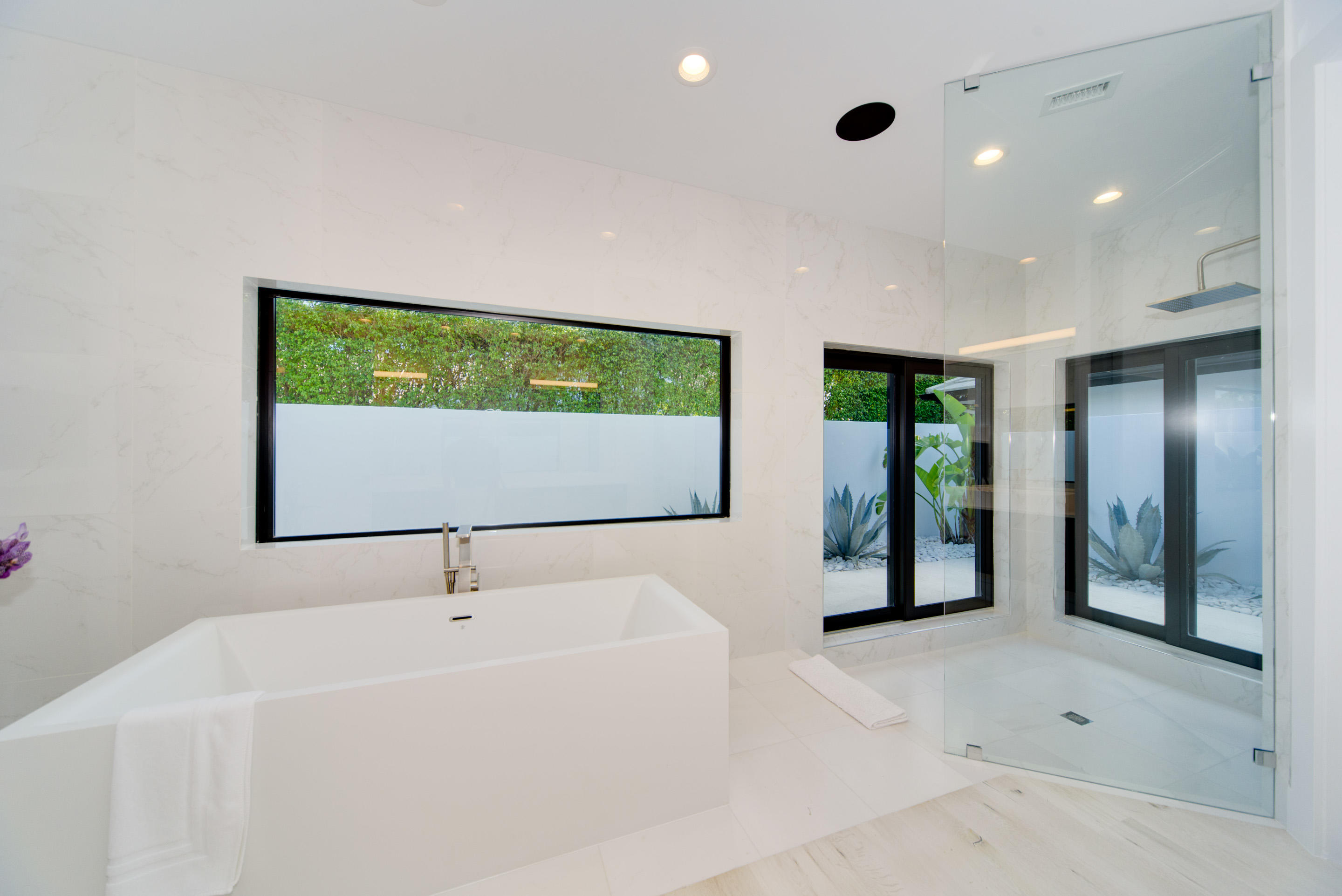 OAK TREE EST - Residential