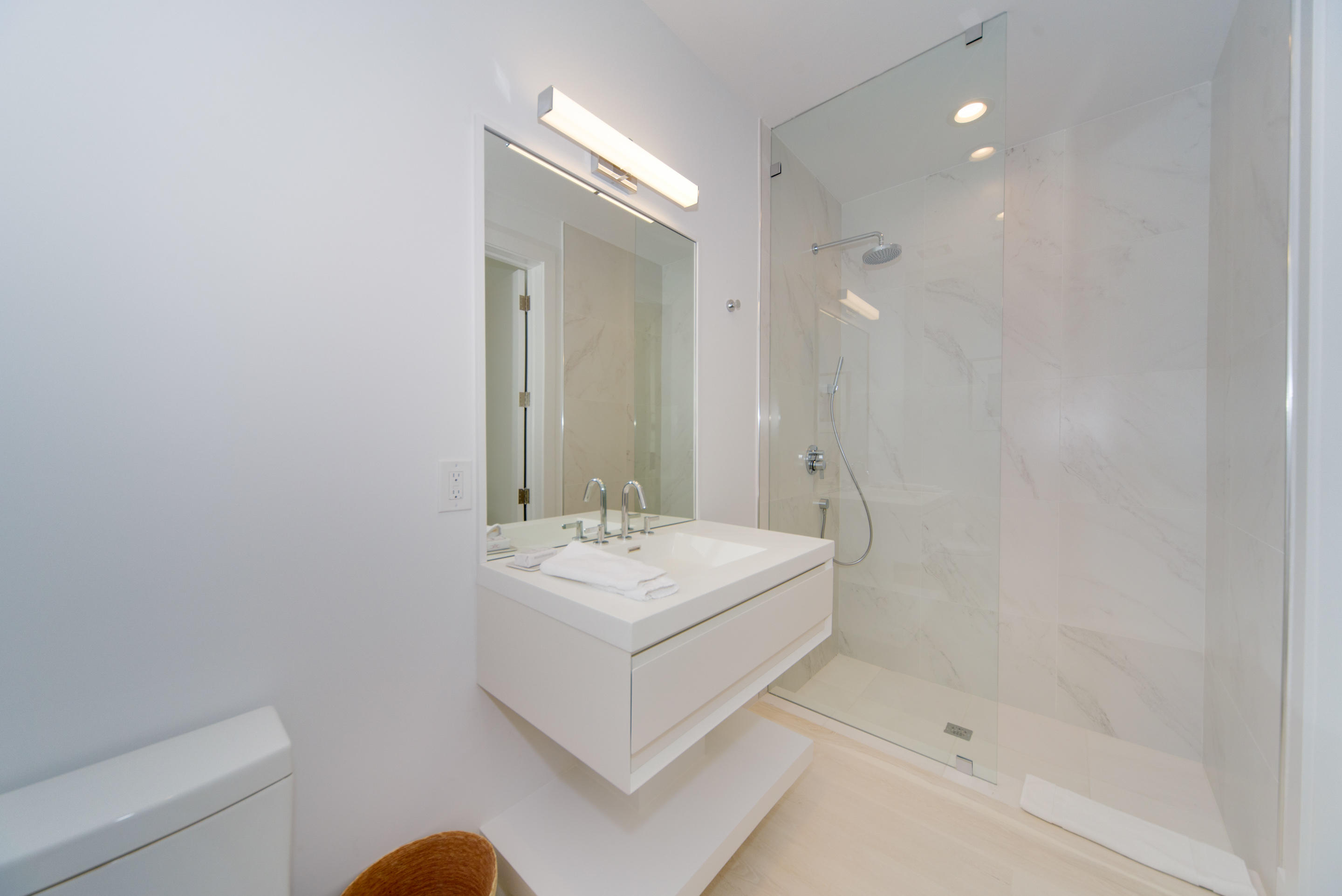 OAK TREE EST - Residential