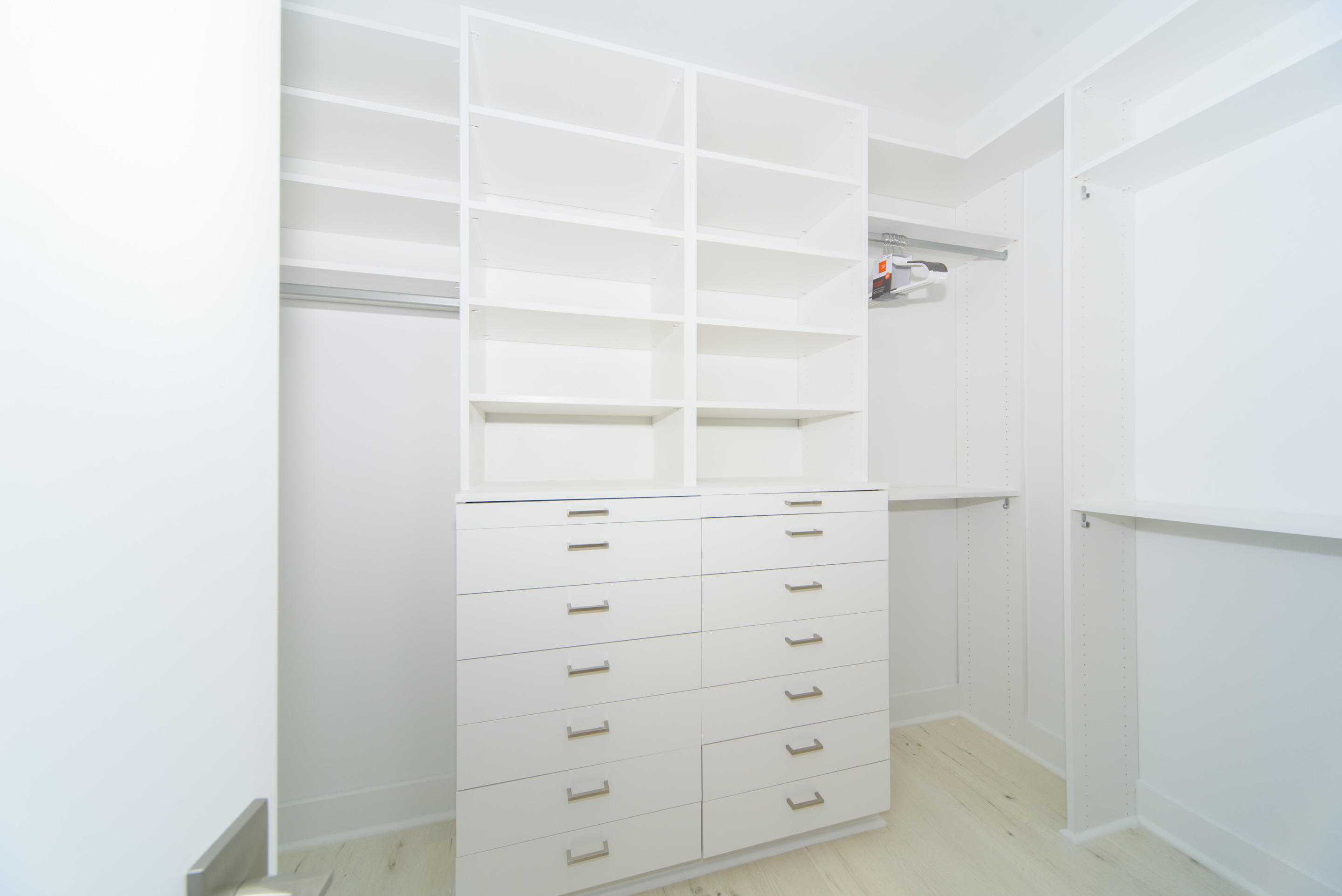 OAK TREE EST - Residential