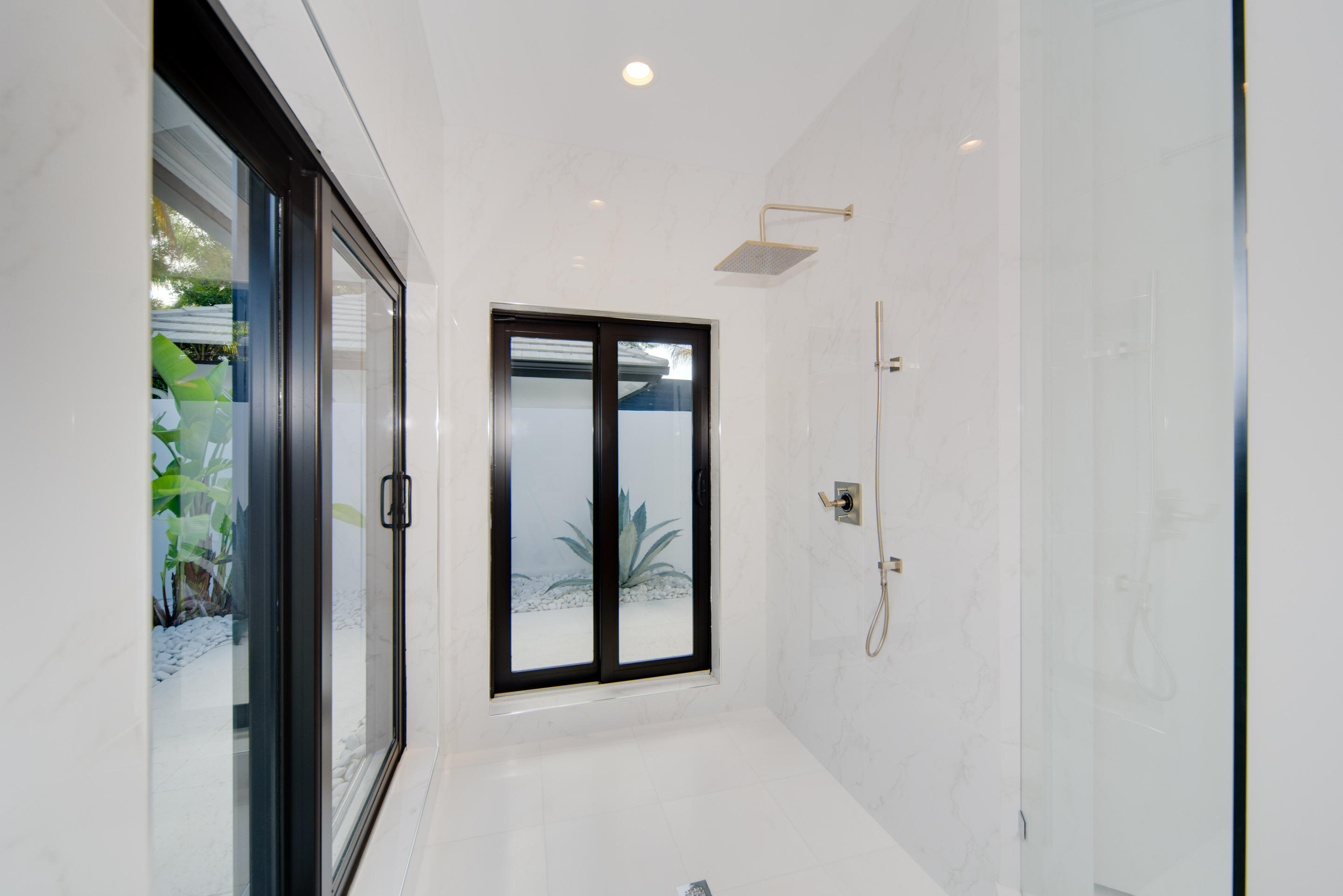 OAK TREE EST - Residential