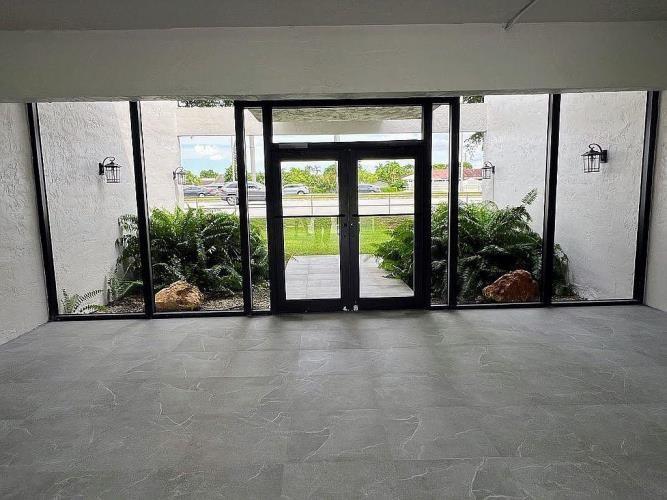 9520 SW 8th St 222