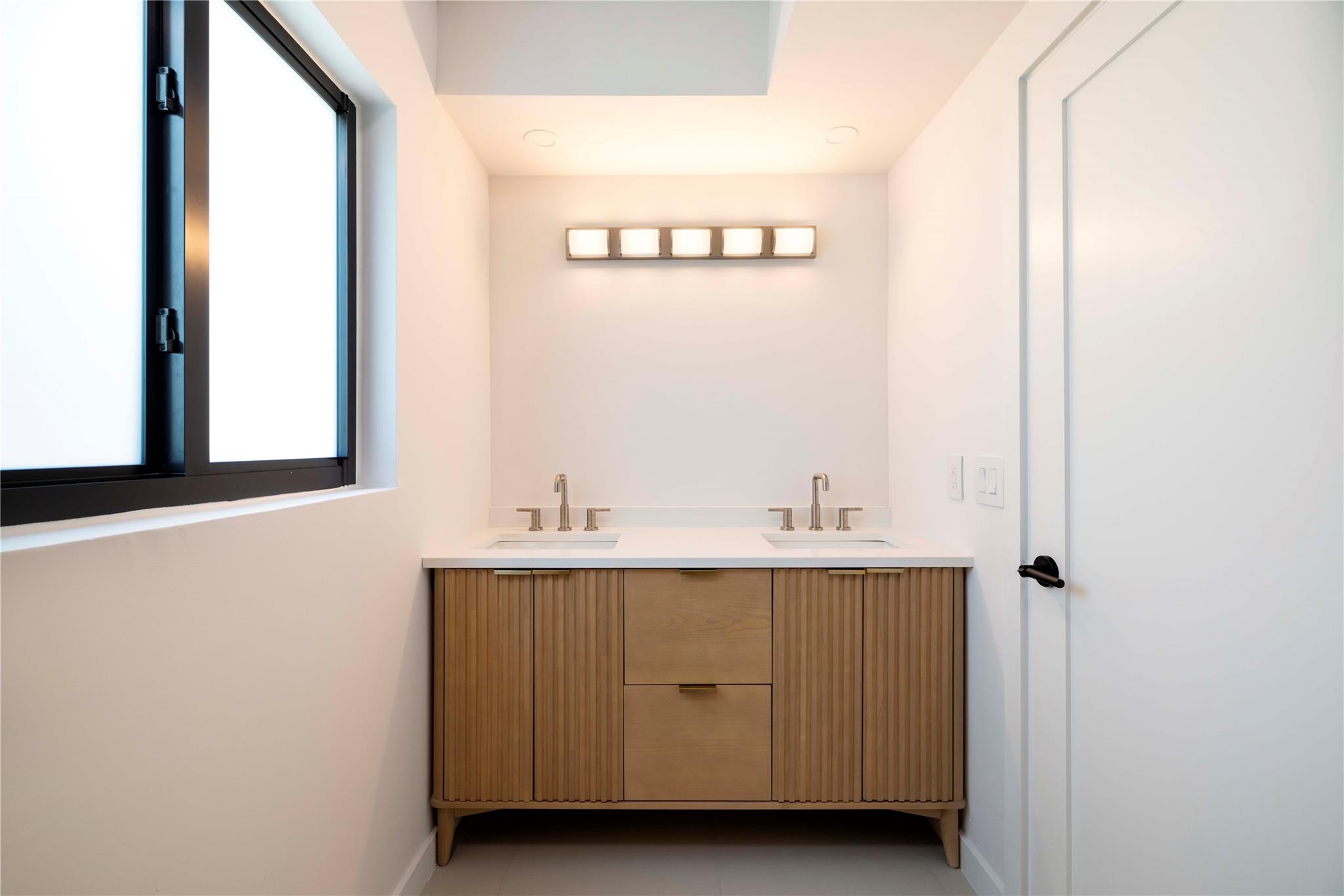 VICTORIA PARK - Residential