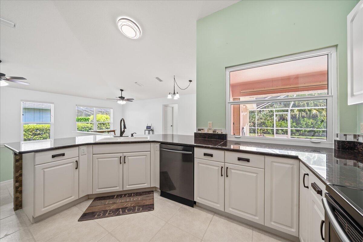 SAWGRASS LAKES CRANE POINTE - Residential