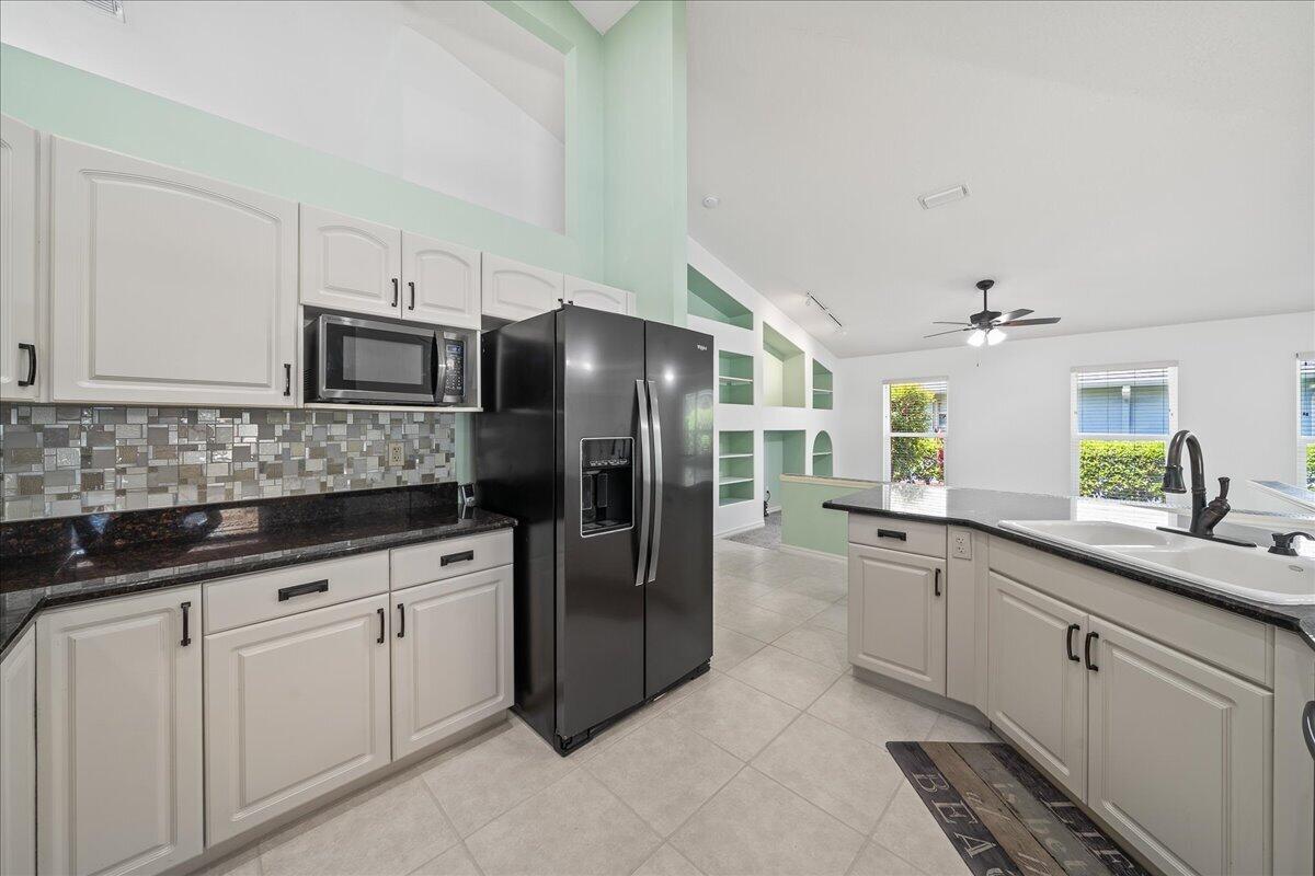 SAWGRASS LAKES CRANE POINTE - Residential