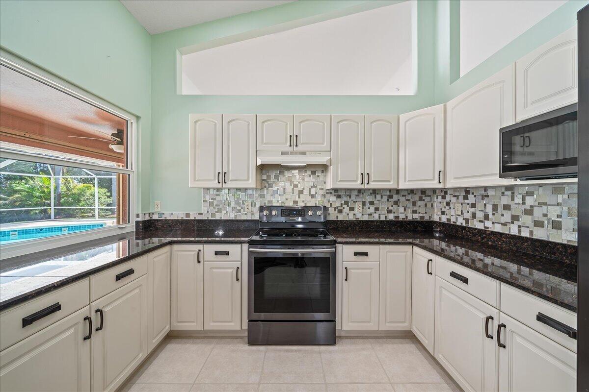 SAWGRASS LAKES CRANE POINTE - Residential