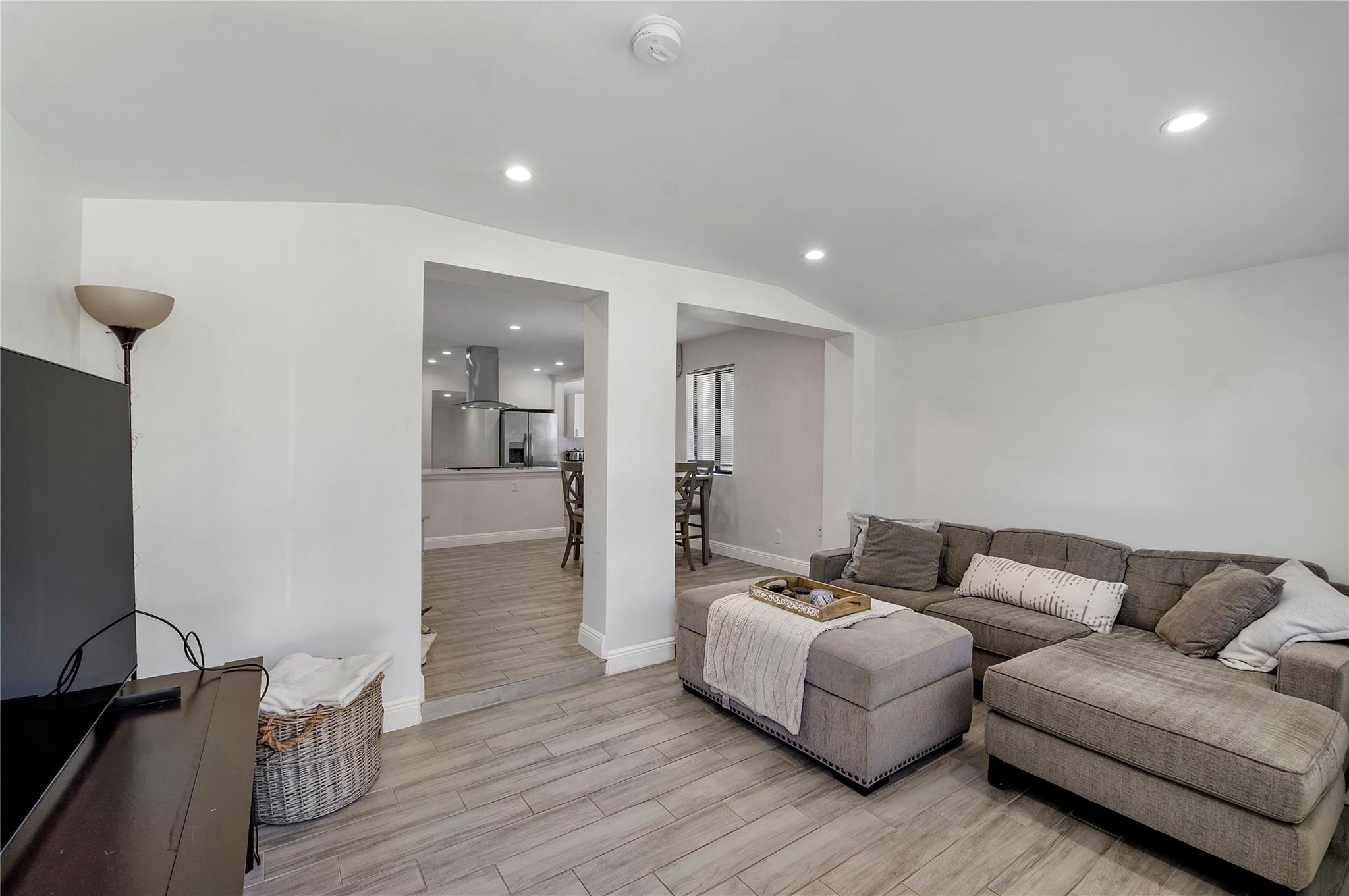 342 SW 22nd St