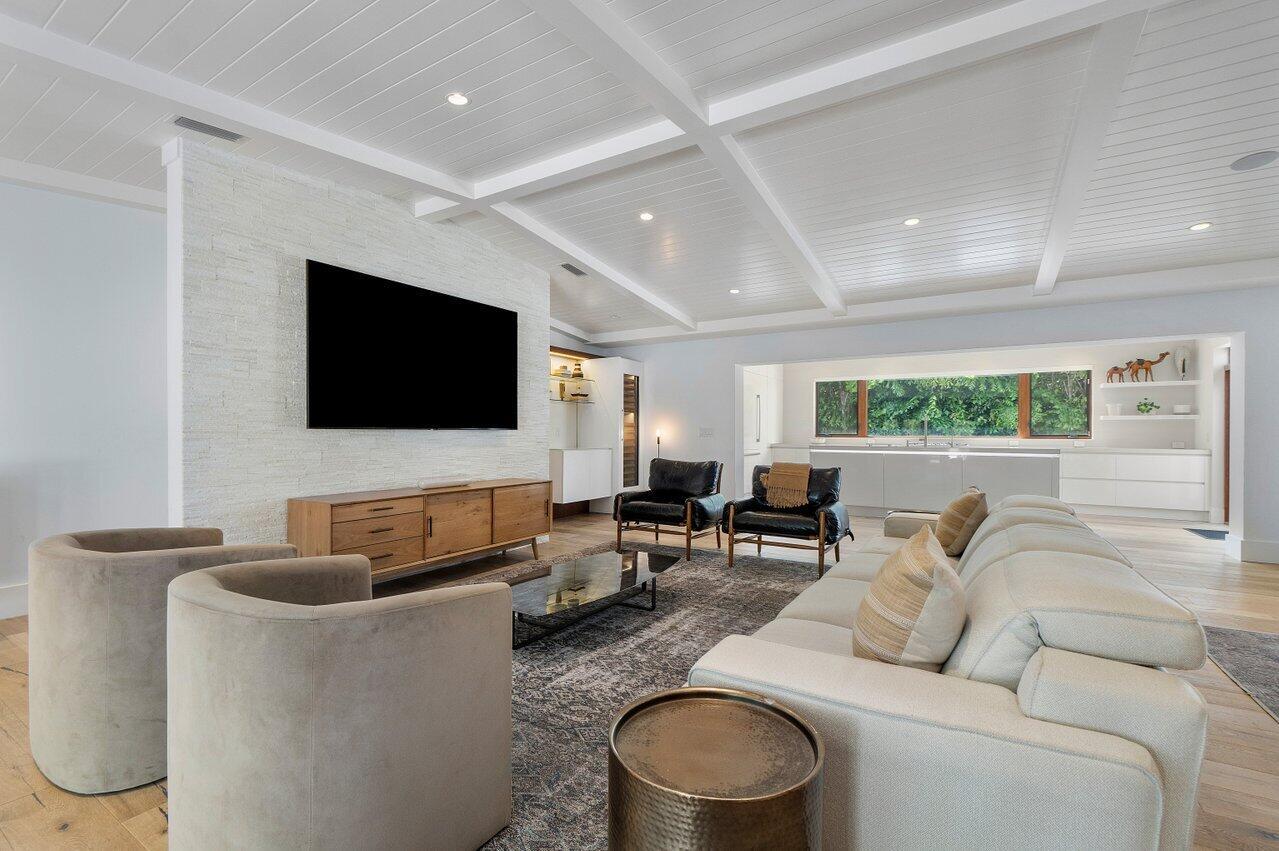 IDA LAKE TERRACE - Residential