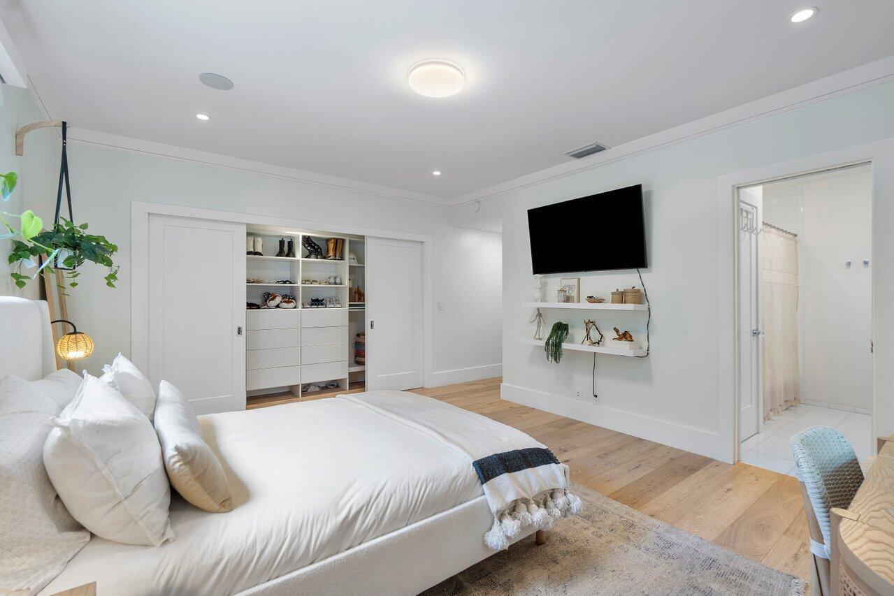 IDA LAKE TERRACE - Residential