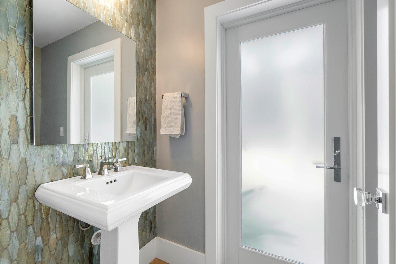 IDA LAKE TERRACE - Residential