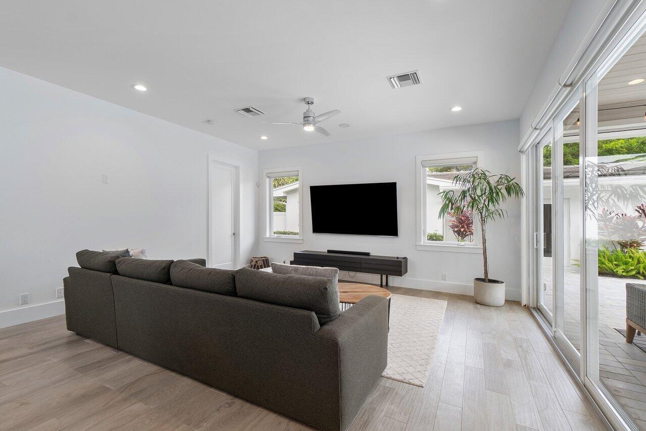 IDA LAKE TERRACE - Residential