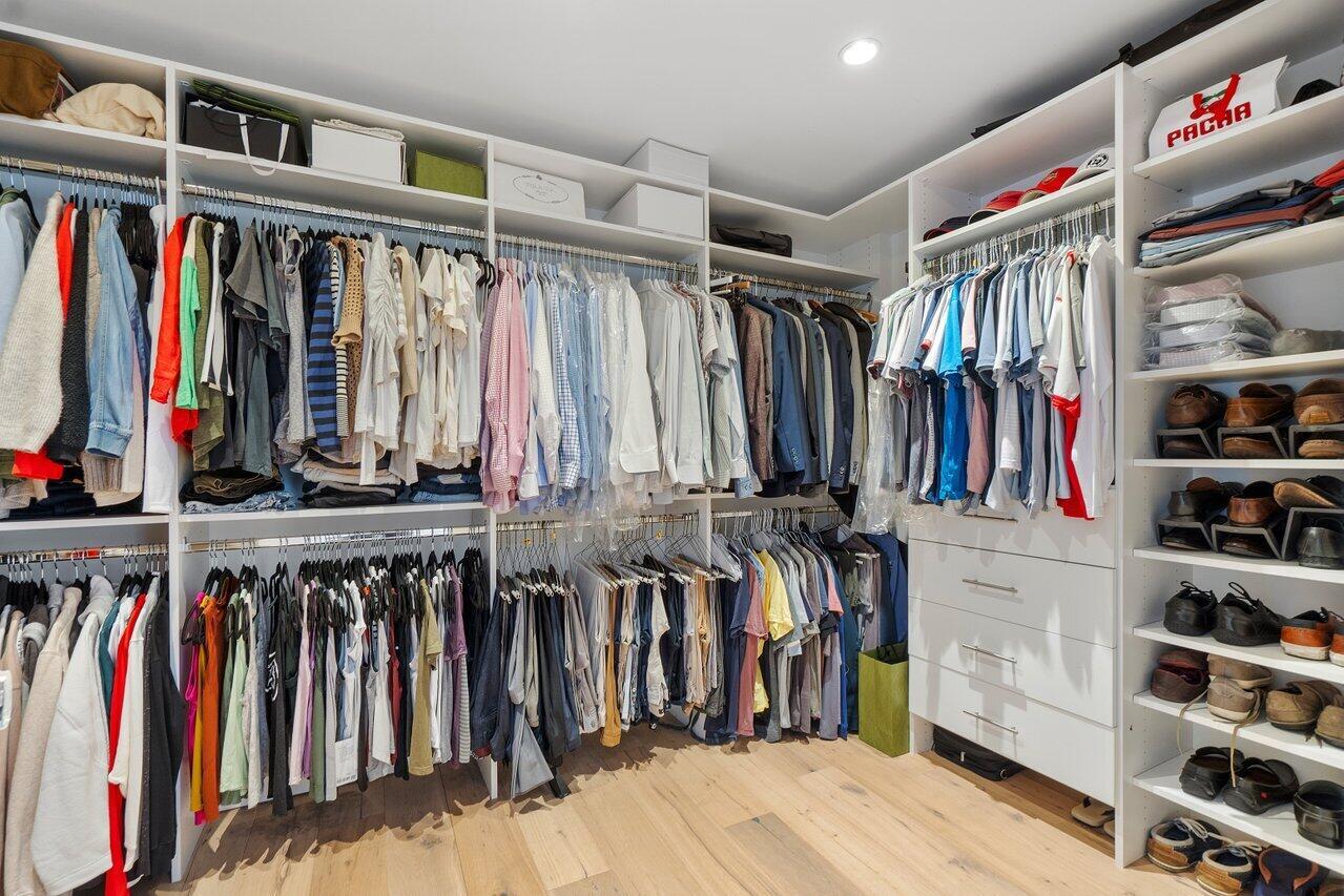 IDA LAKE TERRACE - Residential